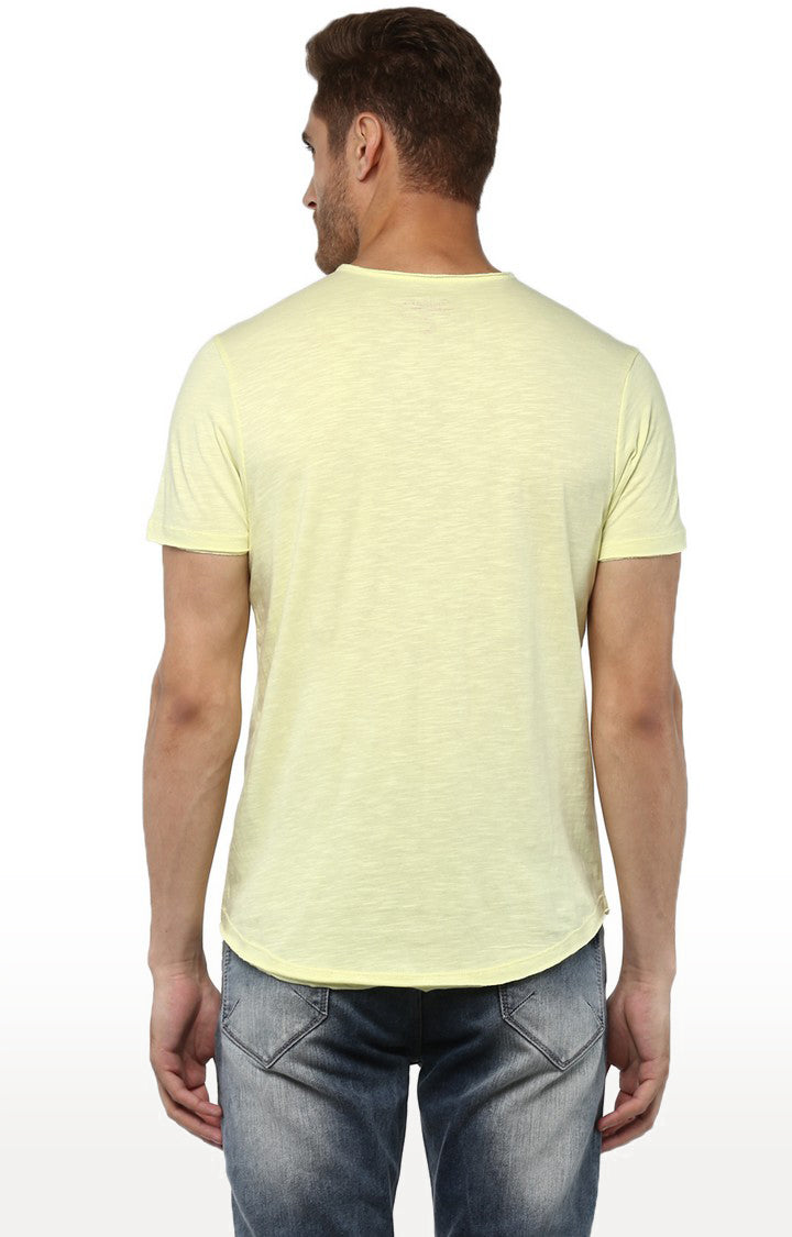 Spykar Yellow Cotton Slim Fit T-Shirt For Men