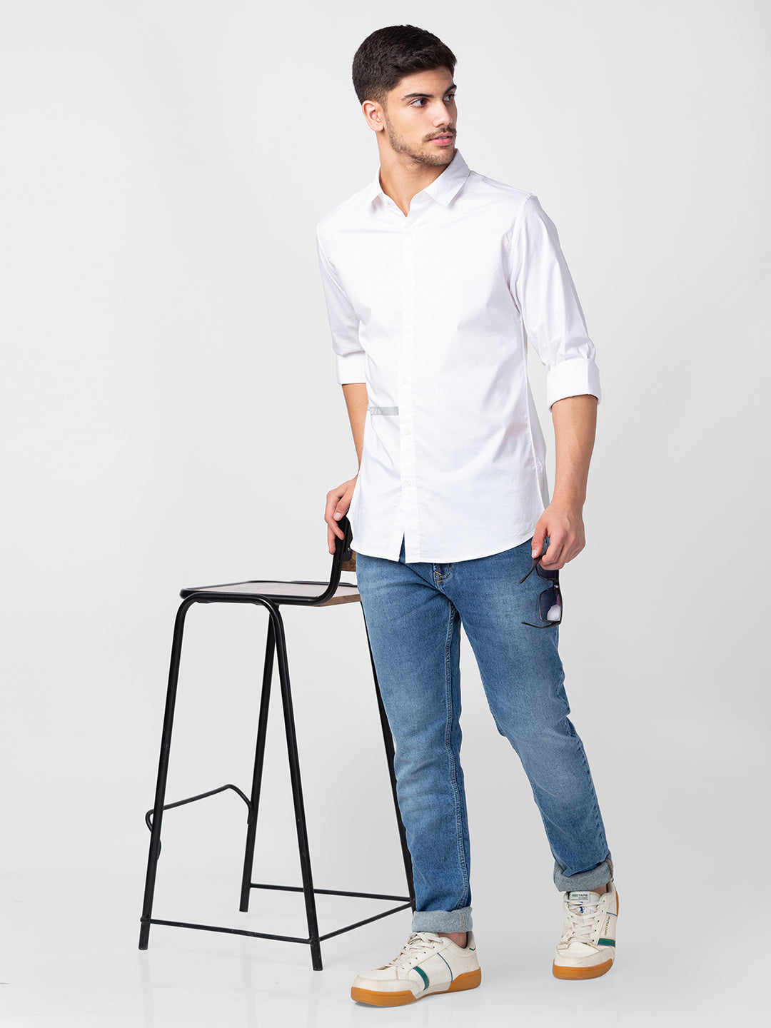 Spykar Men White Cotton Slim Fit Plain Shirt