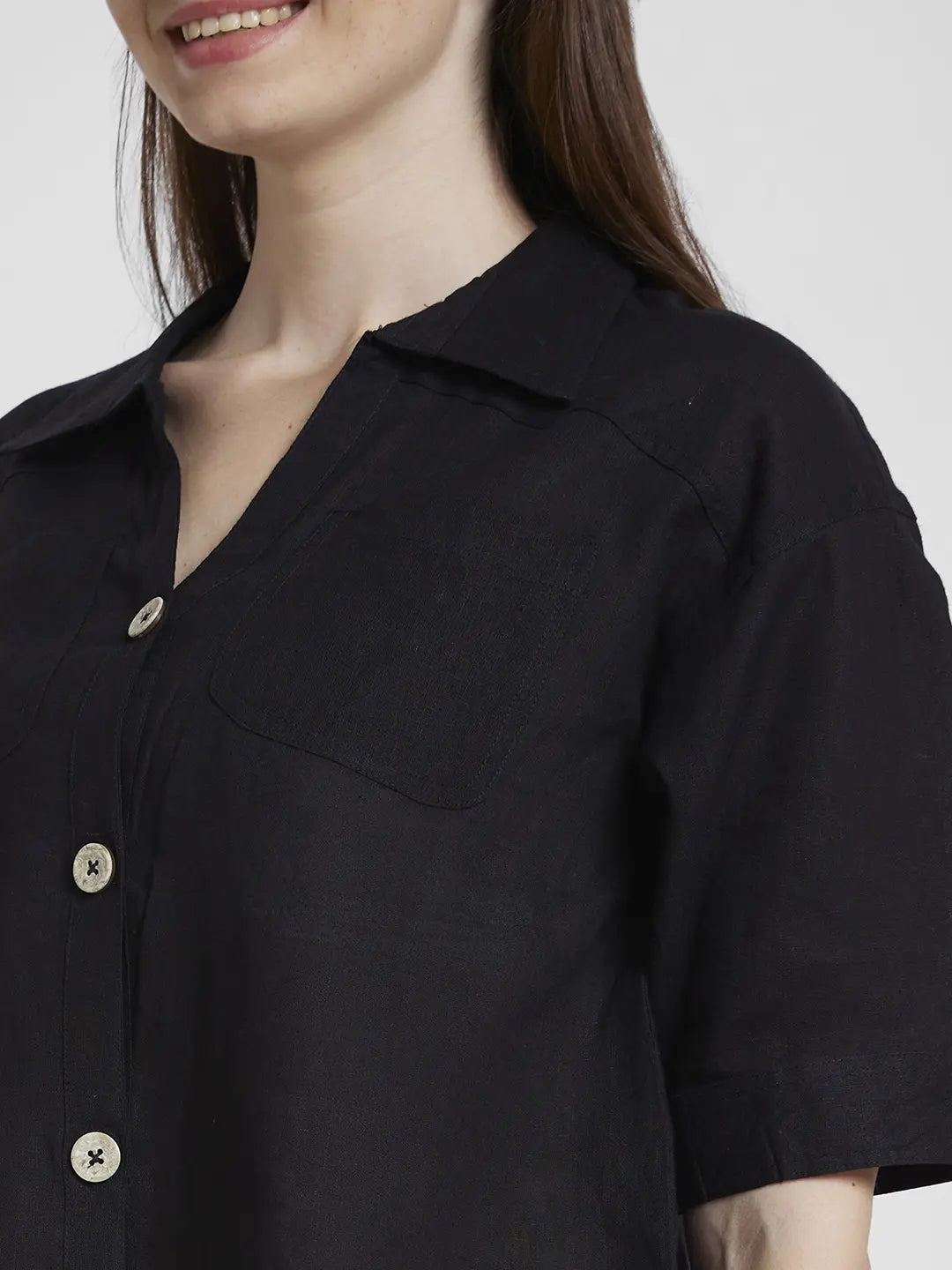 Spykar Women Black Viscose Linen Slim Fit Half Sleeve Plain Crop Shirt