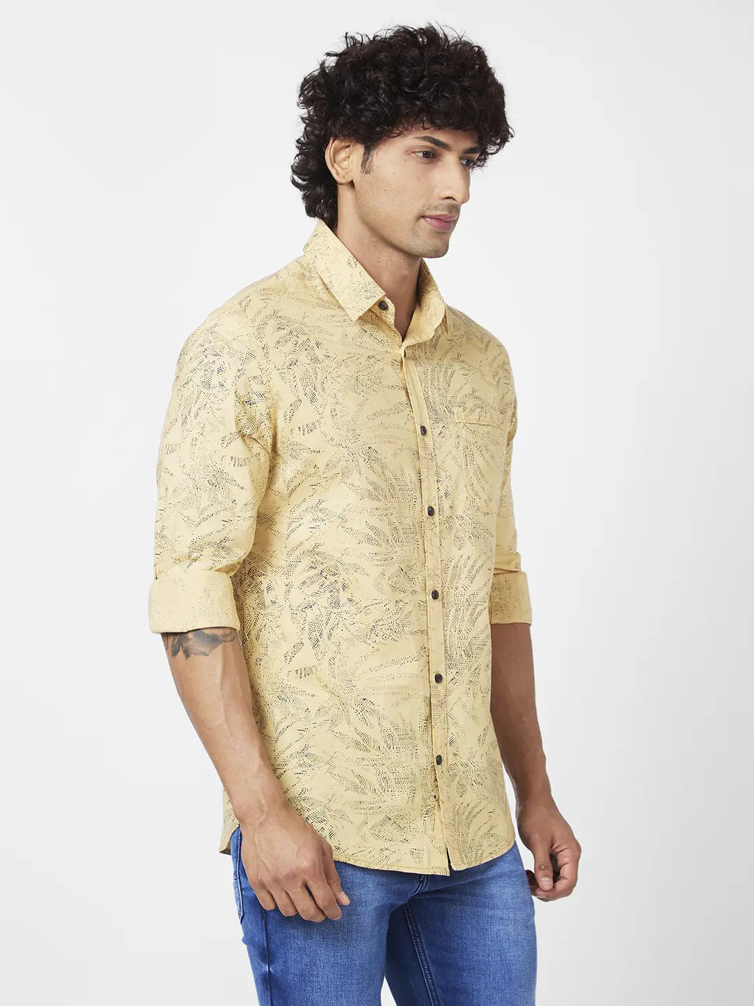 Spykar Men Sand Khaki Slub Regular Slim Fit Full Sleeve Casual Floral Print Shirt