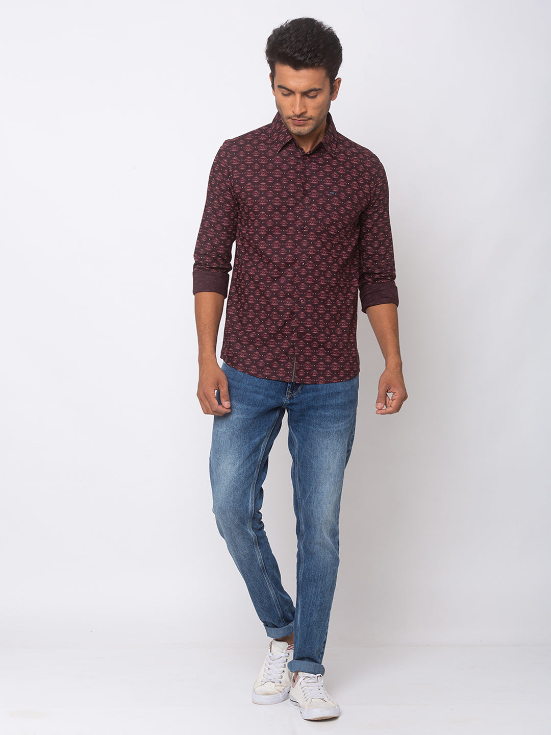 Spykar Men Wine Red Cotton Slim Fit Shirt