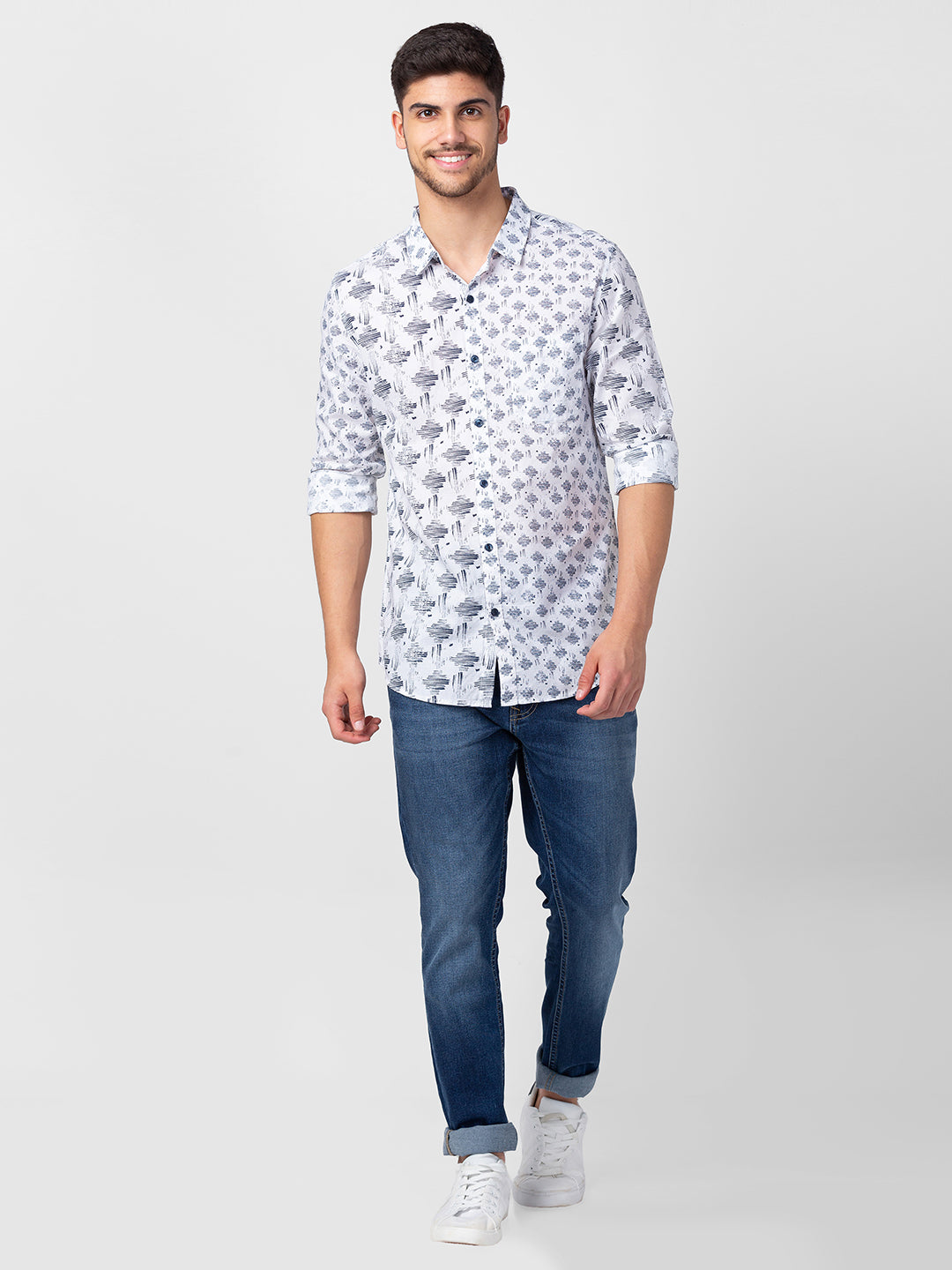 Spykar Men White Cotton Slim Fit Printed Shirt