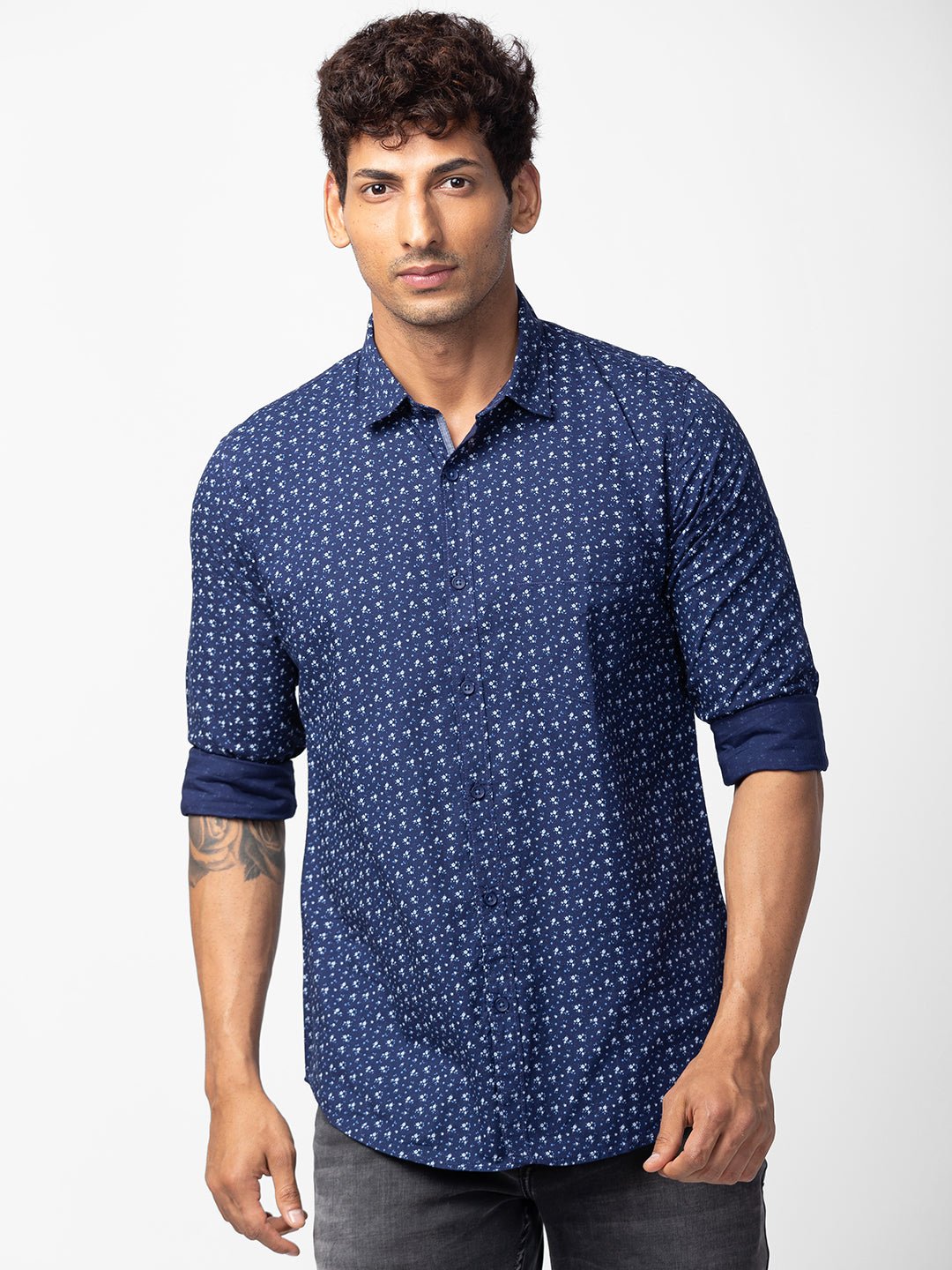 Spykar Men Navy Blue Cotton Slim Fit Printed Shirt