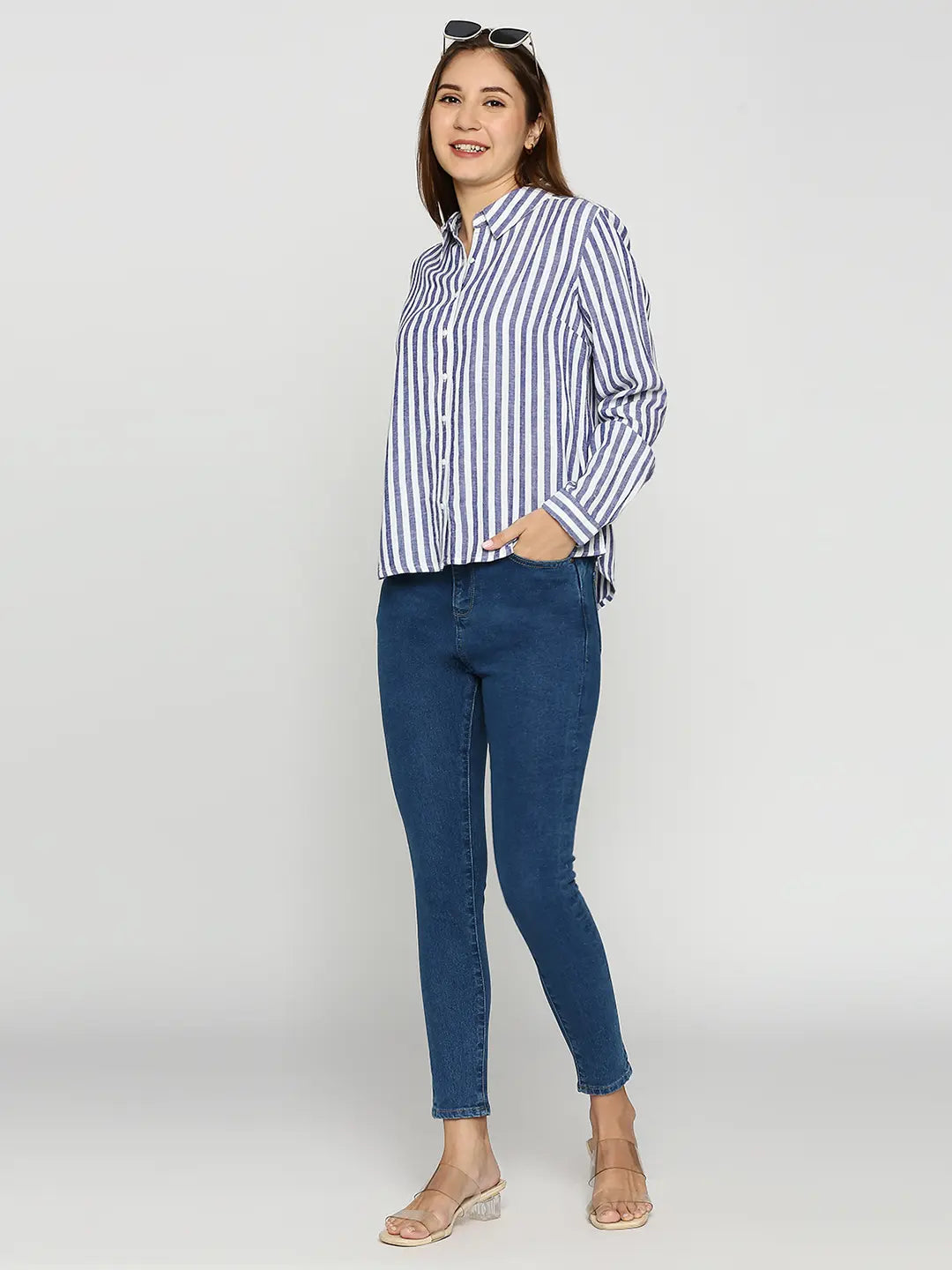 Spykar Women Mid Blue Cotton Skinny Fit Ankle Length Clean Look Mid Rise Jeans (YNR)