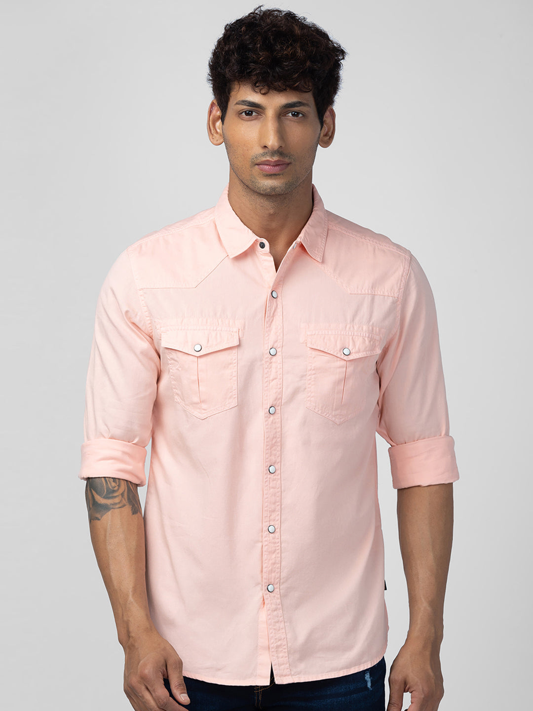 Spykar Men Dusty Pink Cotton Slim Fit Plain Shirt