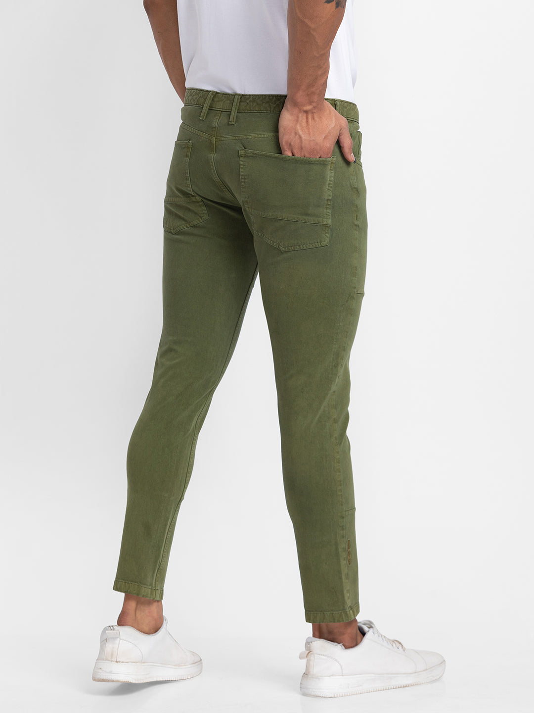 Spykar Olive Green Cotton Slim Fit Tapered Length Trousers For Men