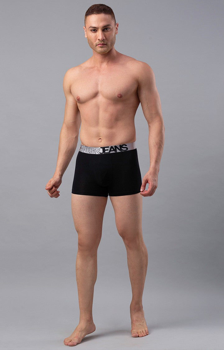 Underjeans By Spykar Men Black Solid Trunks