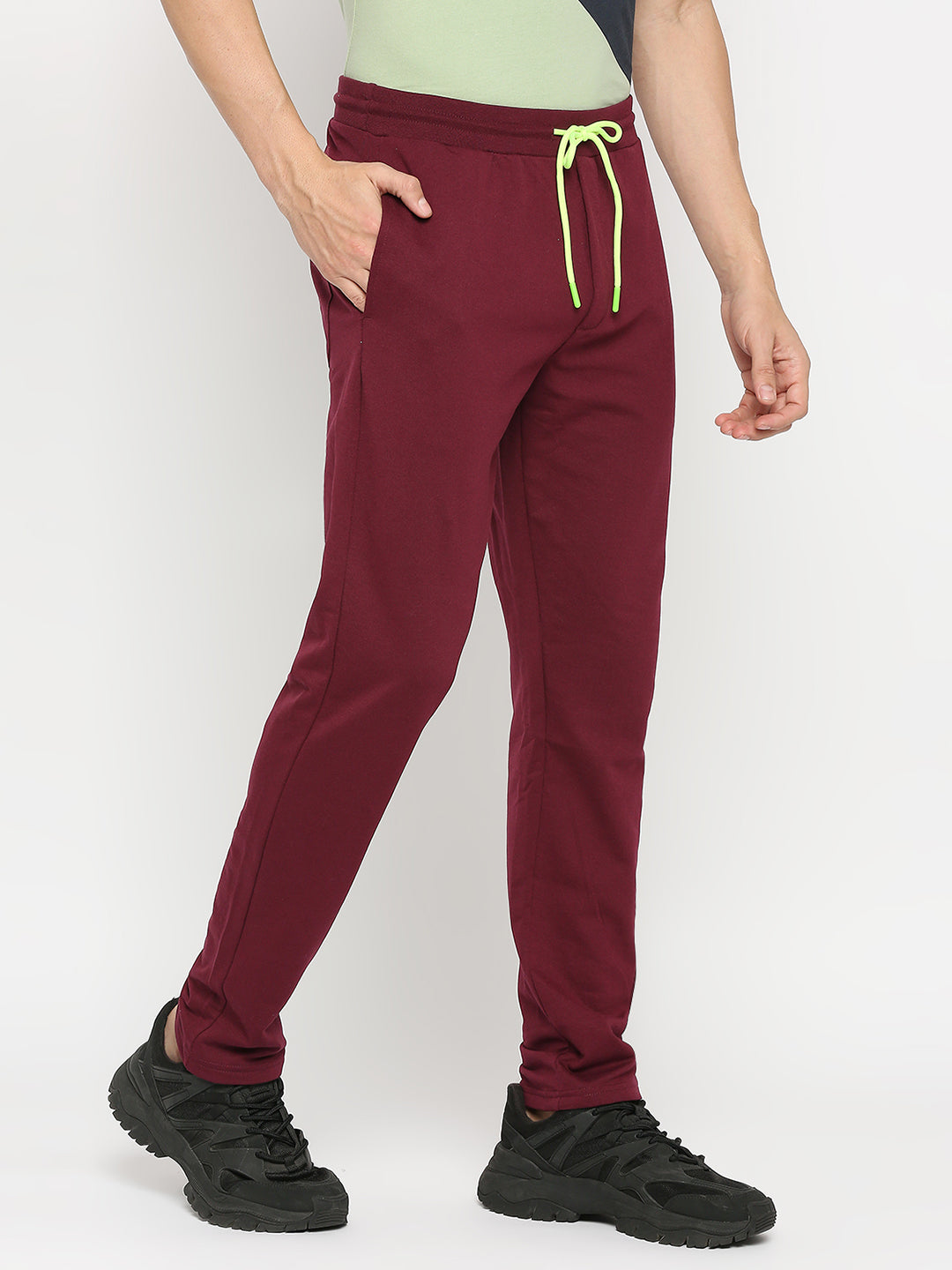 Men Premium Cotton Blend Wine Trackpant - Underjeans By Spykar