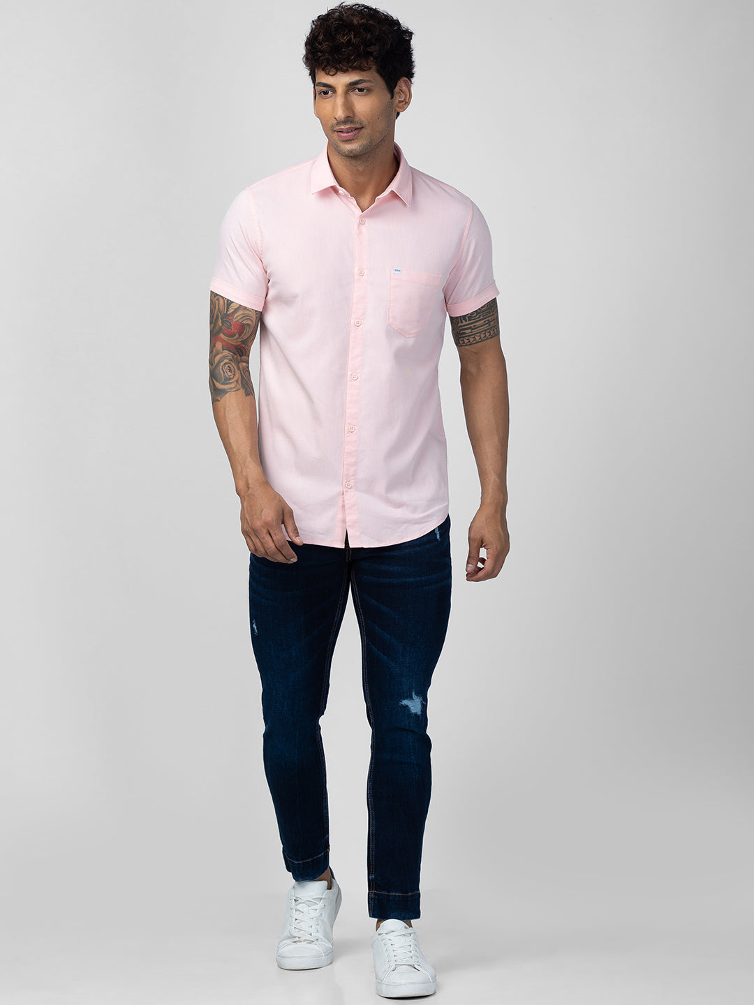 Spykar Men Powder Pink Cotton Regular Slim Fit Plain Shirt