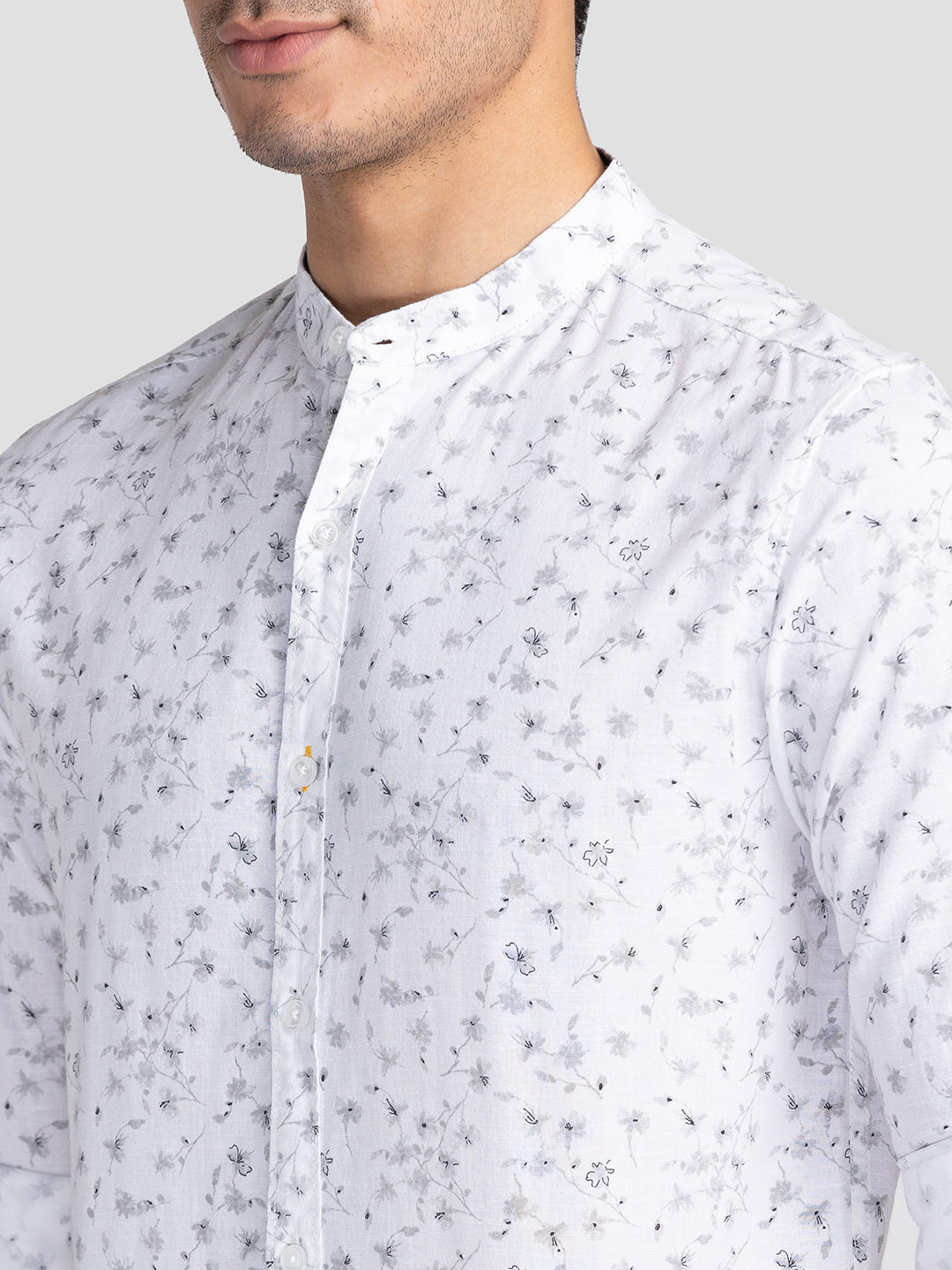 Spykar Men White Cotton Slim Fit Floral Print Shirts