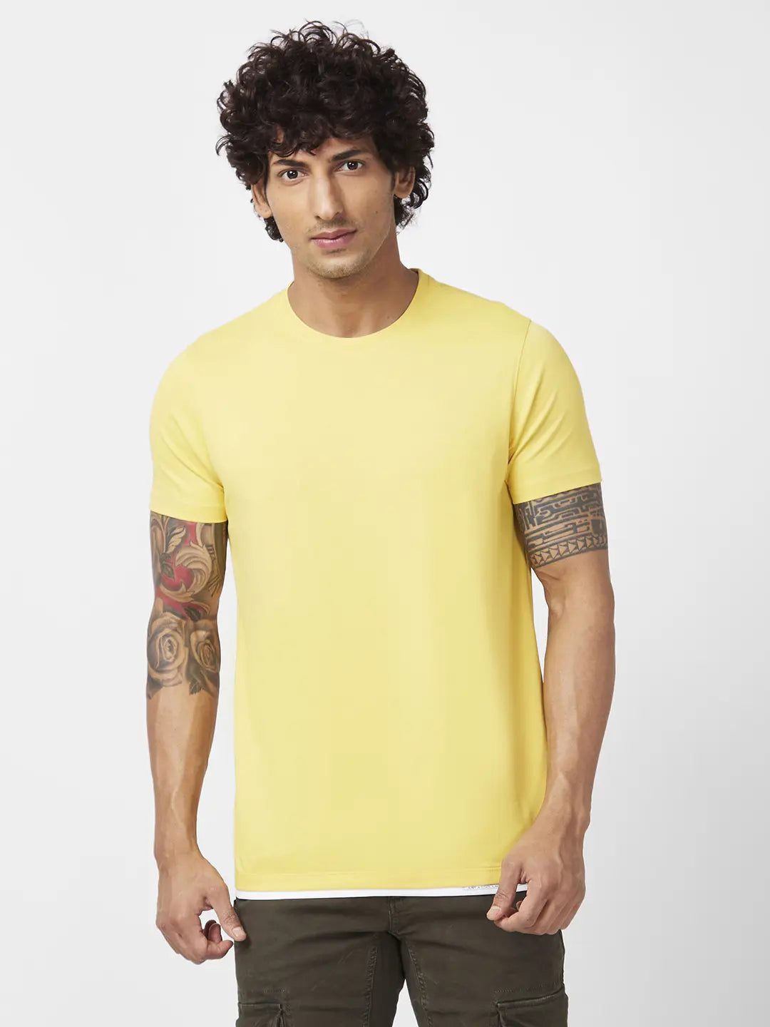 Spykar Men Lemon Yellow Blended Slim Fit Half Sleeve Round Neck Plain Tshirt