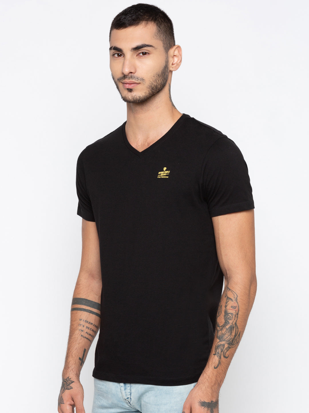 Spykar Men Black Solid Slim Fit T-Shirt