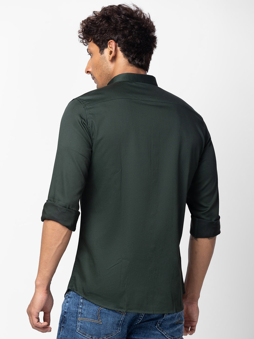 Spykar Men Bottle Green Cotton Slim Fit Plain Shirt