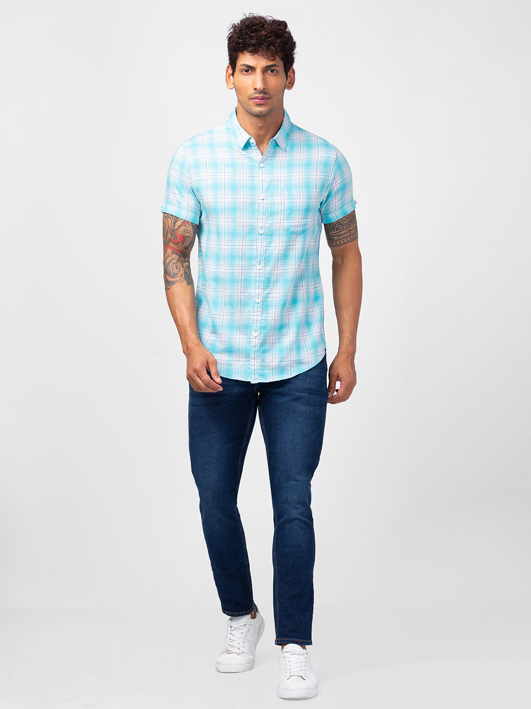 Spykar Men Bleached Aqua Cotton Slim Fit Checkered Shirts