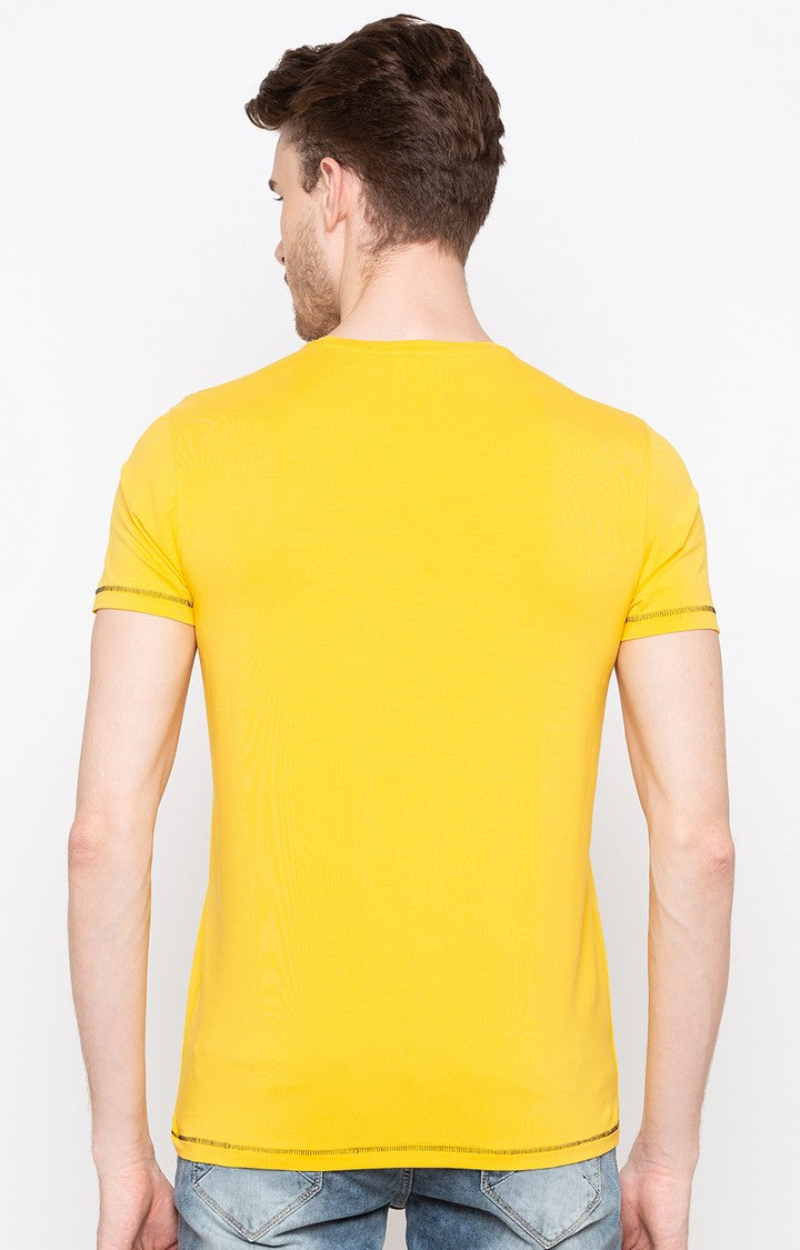 Spykar Yellow Printed Slim Fit Men T-Shirts