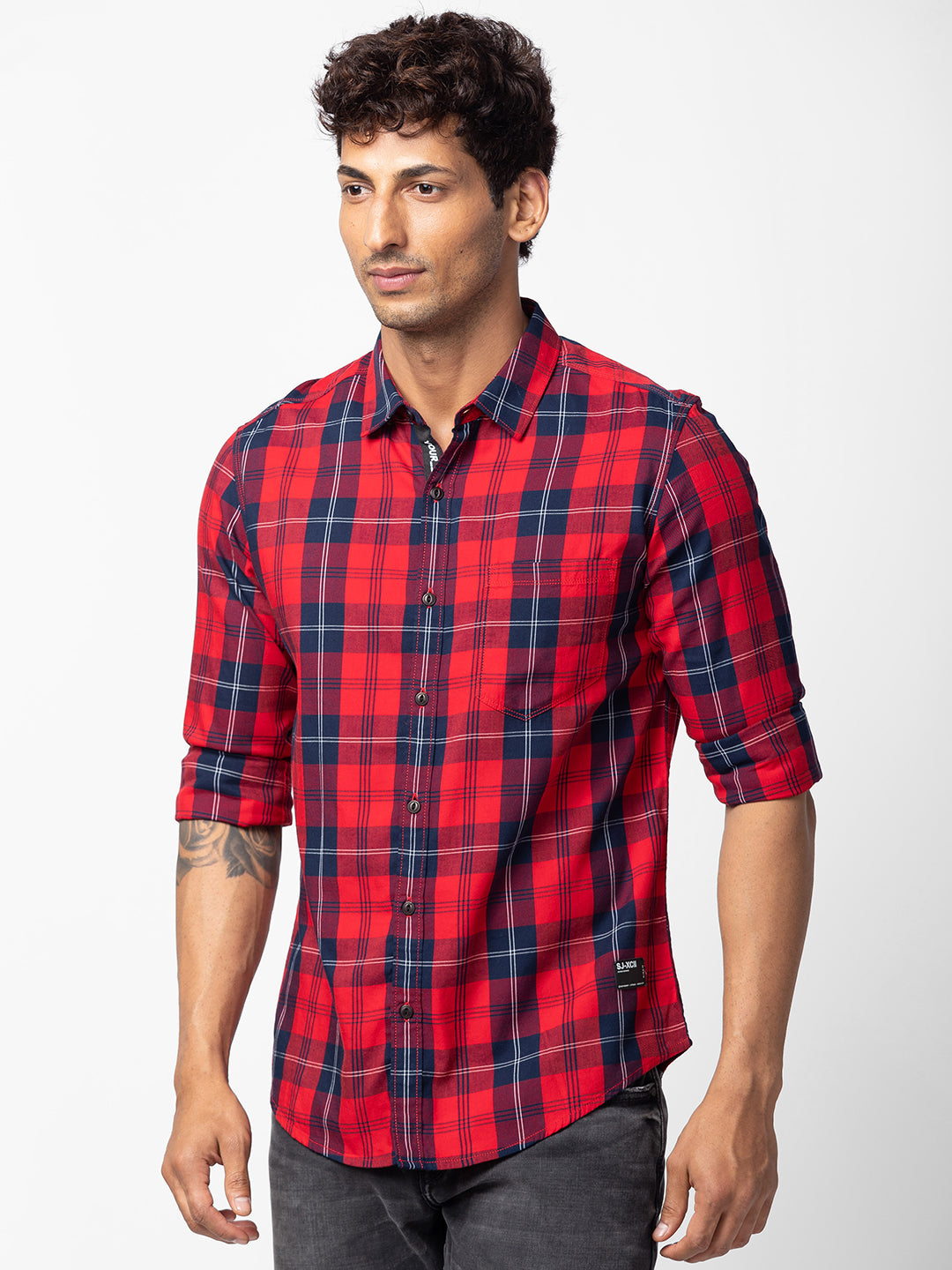 Spykar Men Red Cotton Slim Fit Checkered Shirt