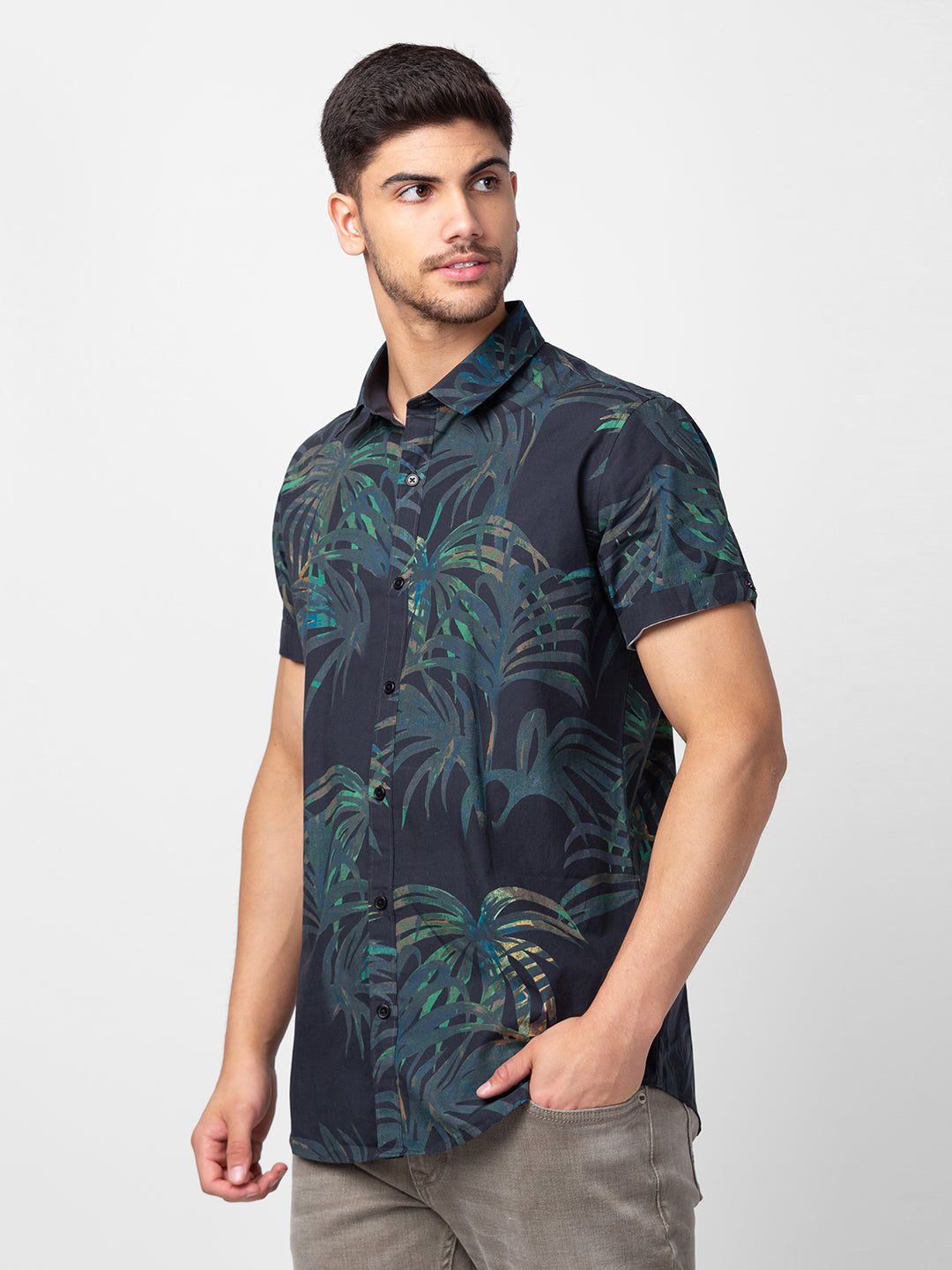 Spykar Men Navy Blue Cotton Slim Fit Floral Shirt