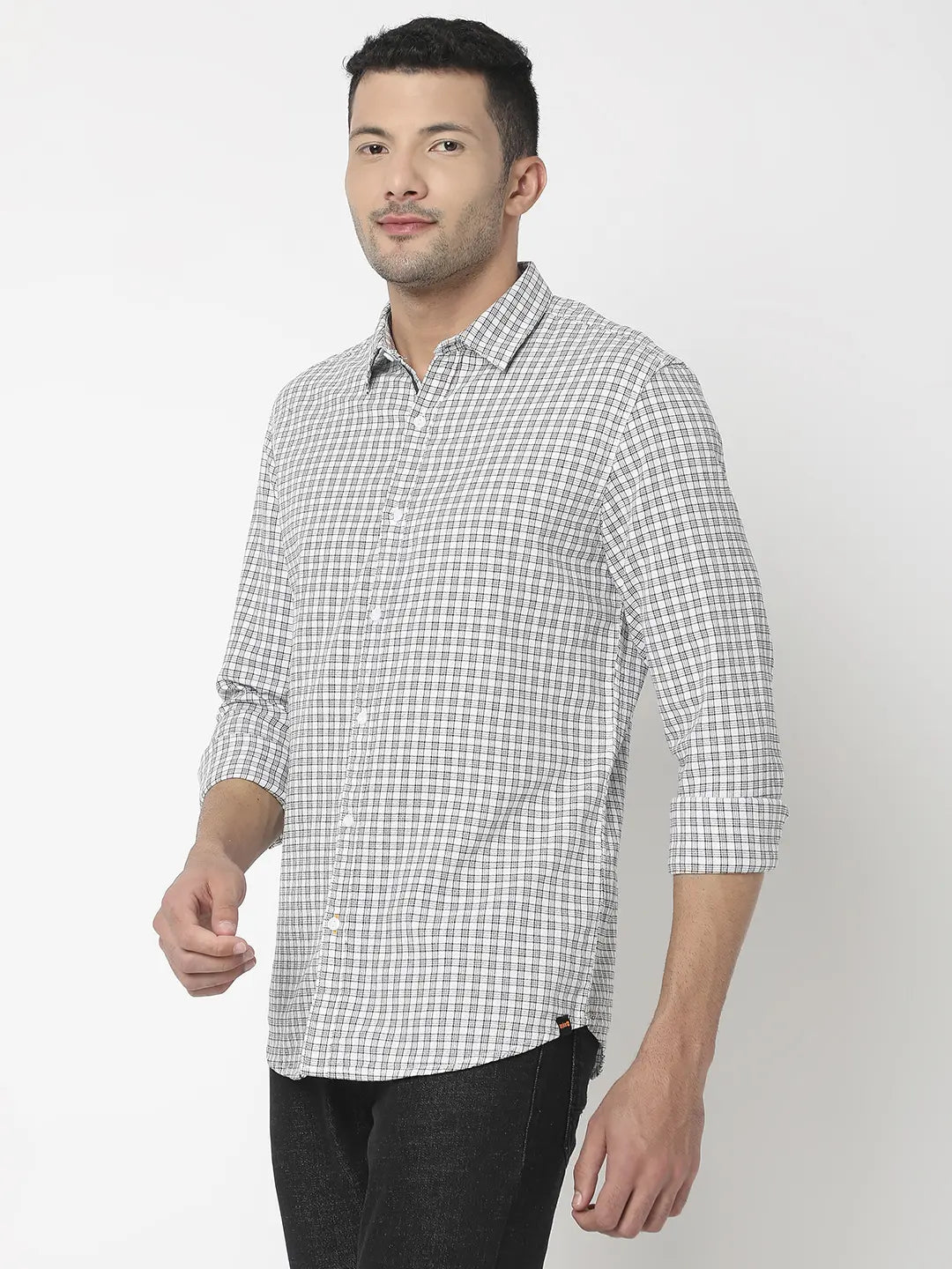 Spykar Men White Cotton Slim Fit Checkered Shirt