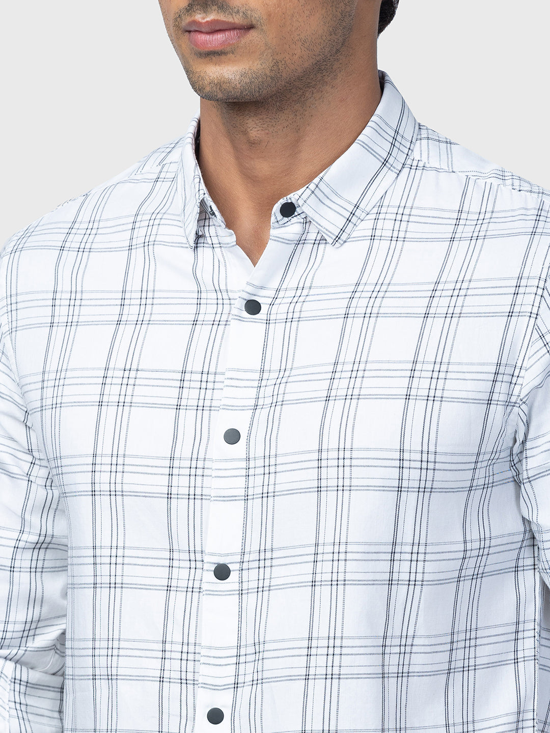 Spykar Men White Cotton Slim Fit Checkered Shirt