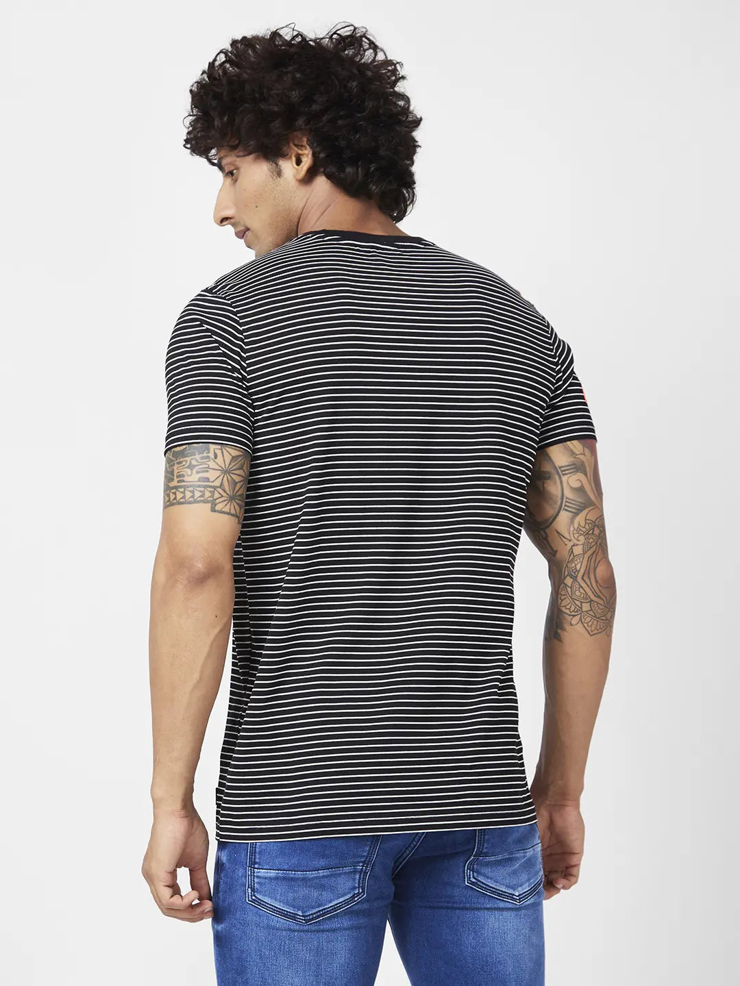 Spykar Men Black Blended Slim Fit Half Sleeve Round Neck Casual Striped Tshirt