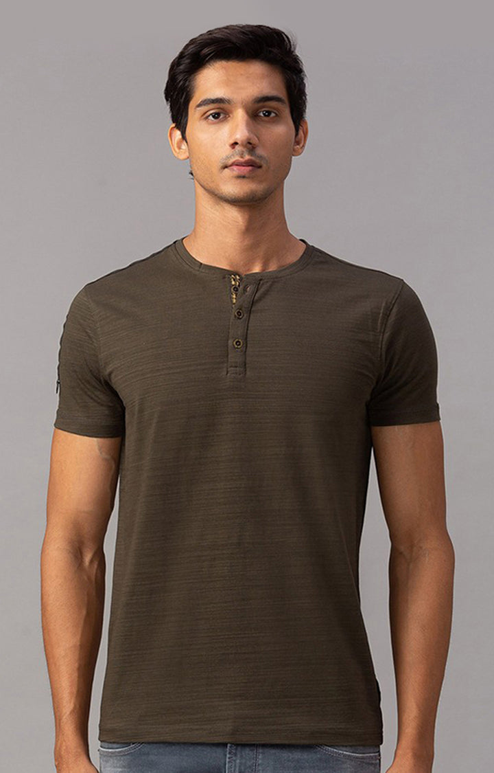 Spykar Men Dark Olive Cotton M and arin Collar Plain T-Shirt