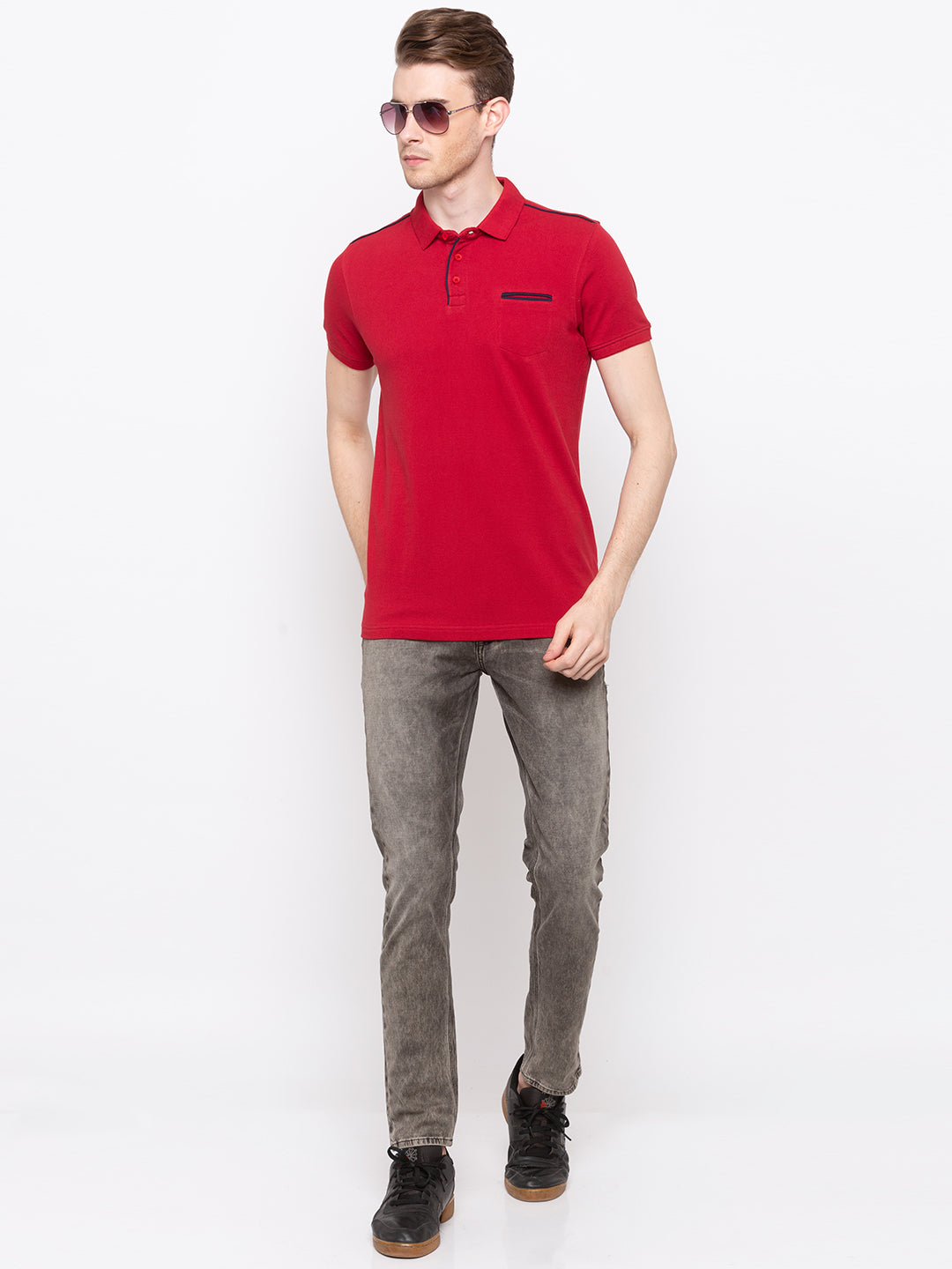 Spykar Men Red Solid Slim Fit T-Shirt