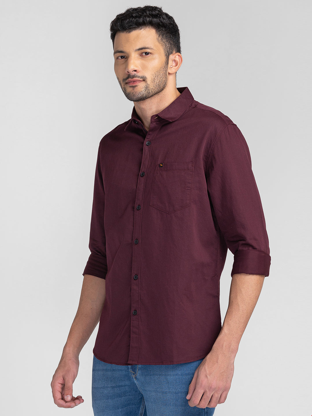 Spykar Men Wine Red Cotton Slim Fit Plain Shirts