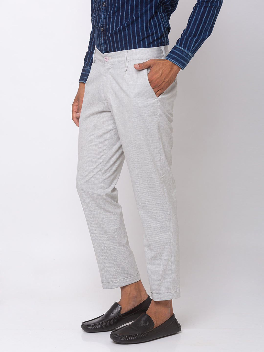 Spykar Men White Cotton Slim Fit Casual Trousers