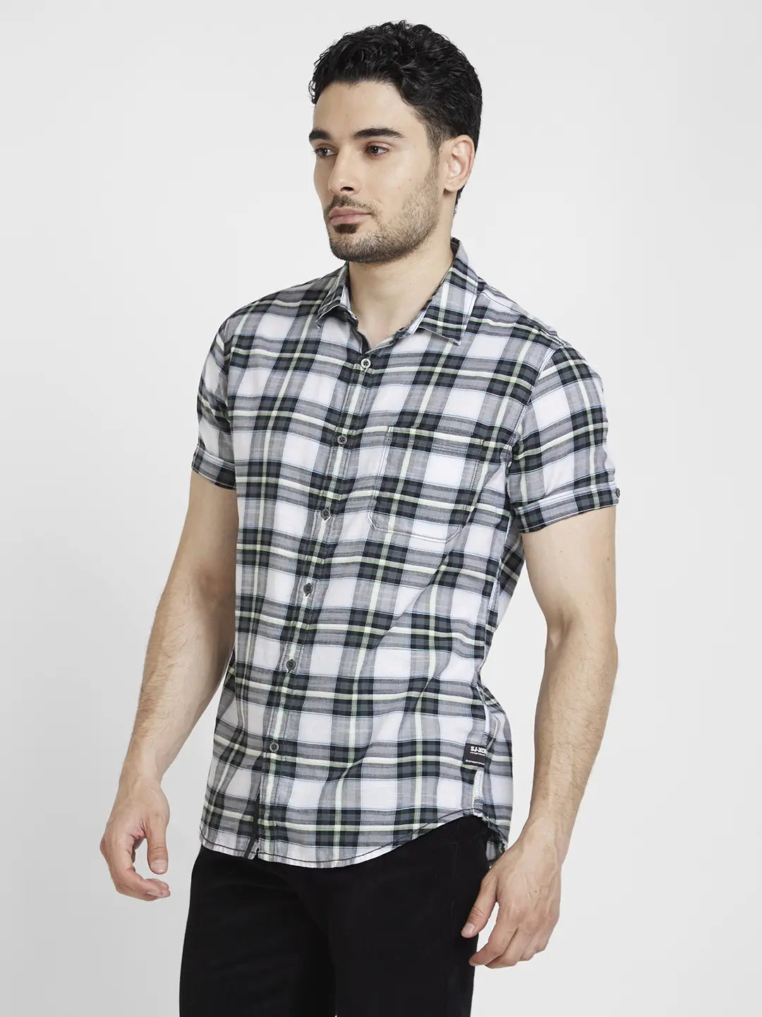 Spykar Men Black Cotton Linen Slim Fit Checkered Shirt