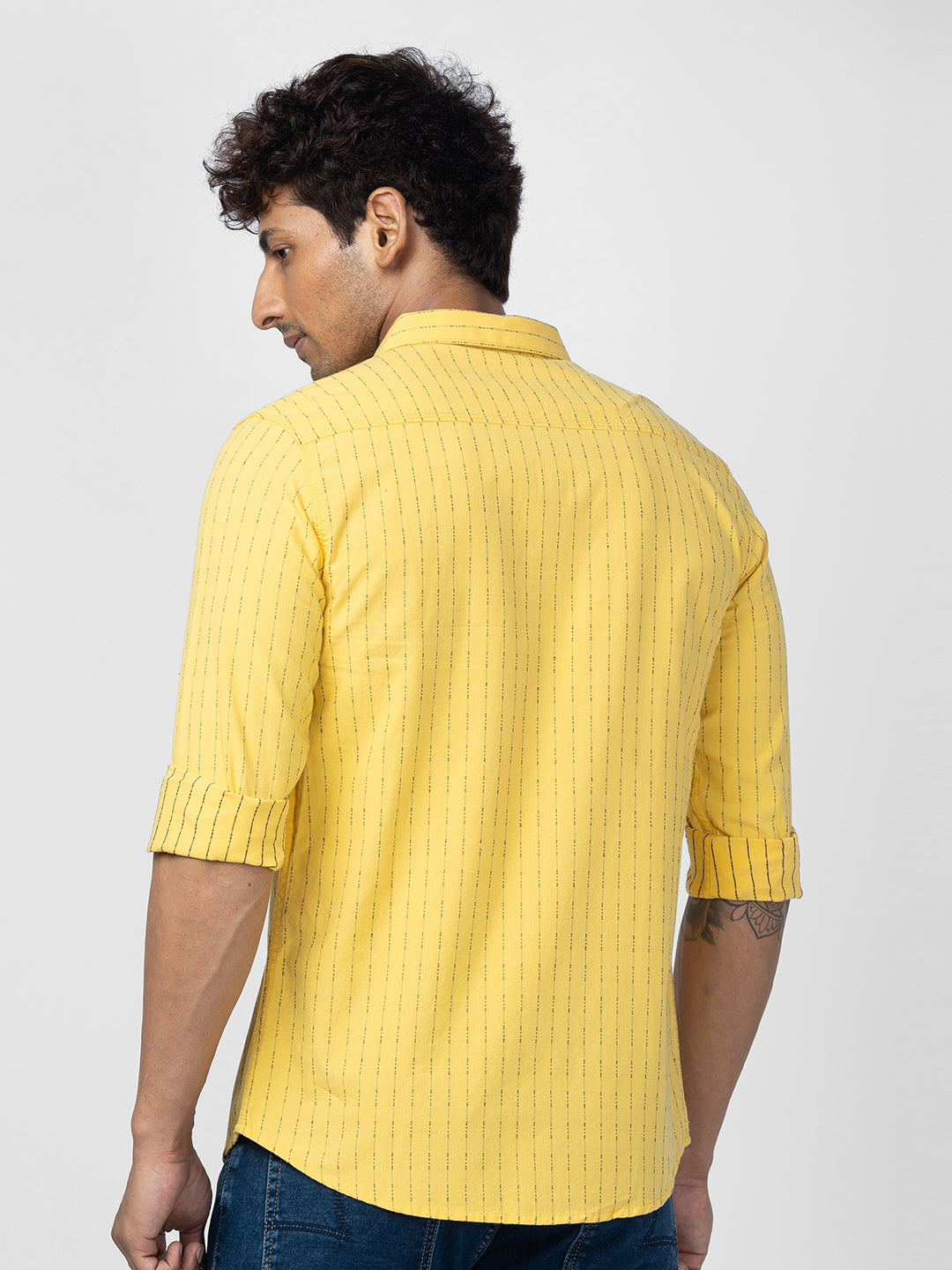 Double Pocket Denim Shirt Yellow, Jean Shirt, Men Jeans Shirt, मेन डेनिम  शर्ट - Oranges Shopi Private Limited, Surat | ID: 27106314973