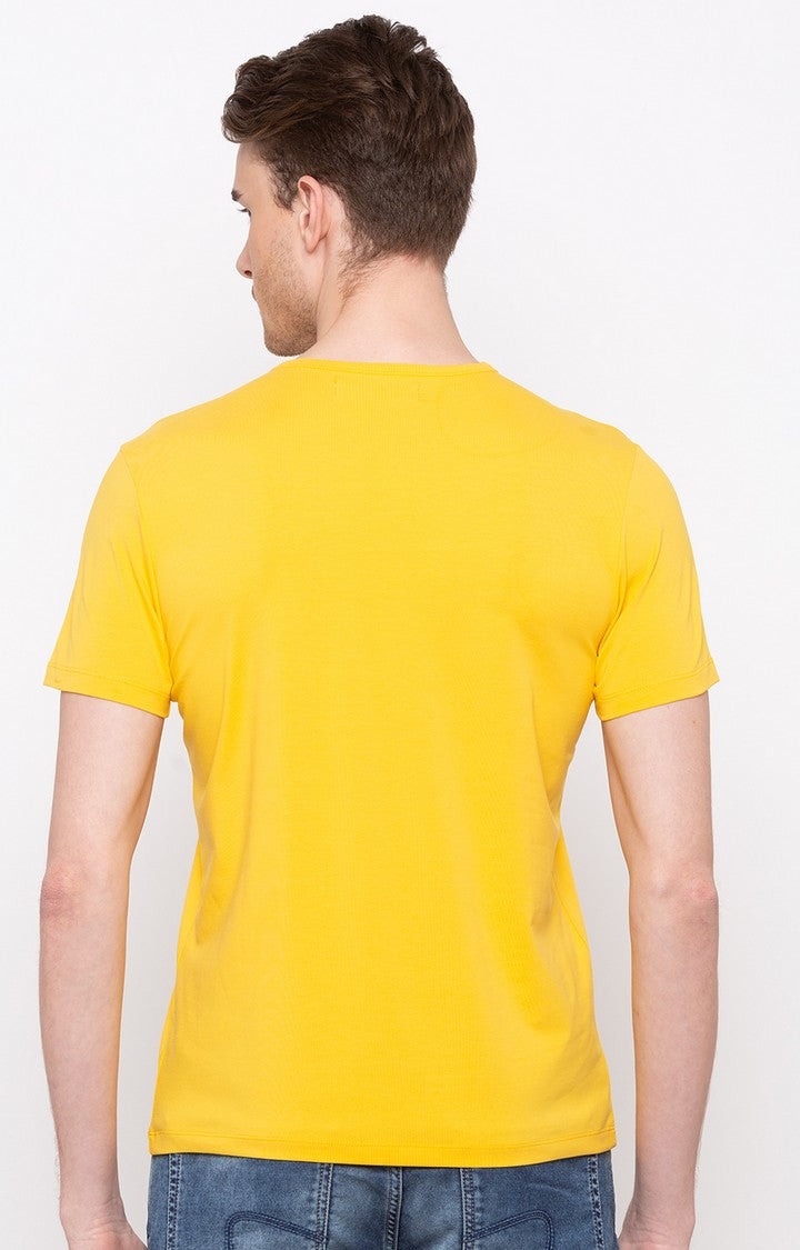 Spykar Yellow Solid Slim Fit Men T-Shirts