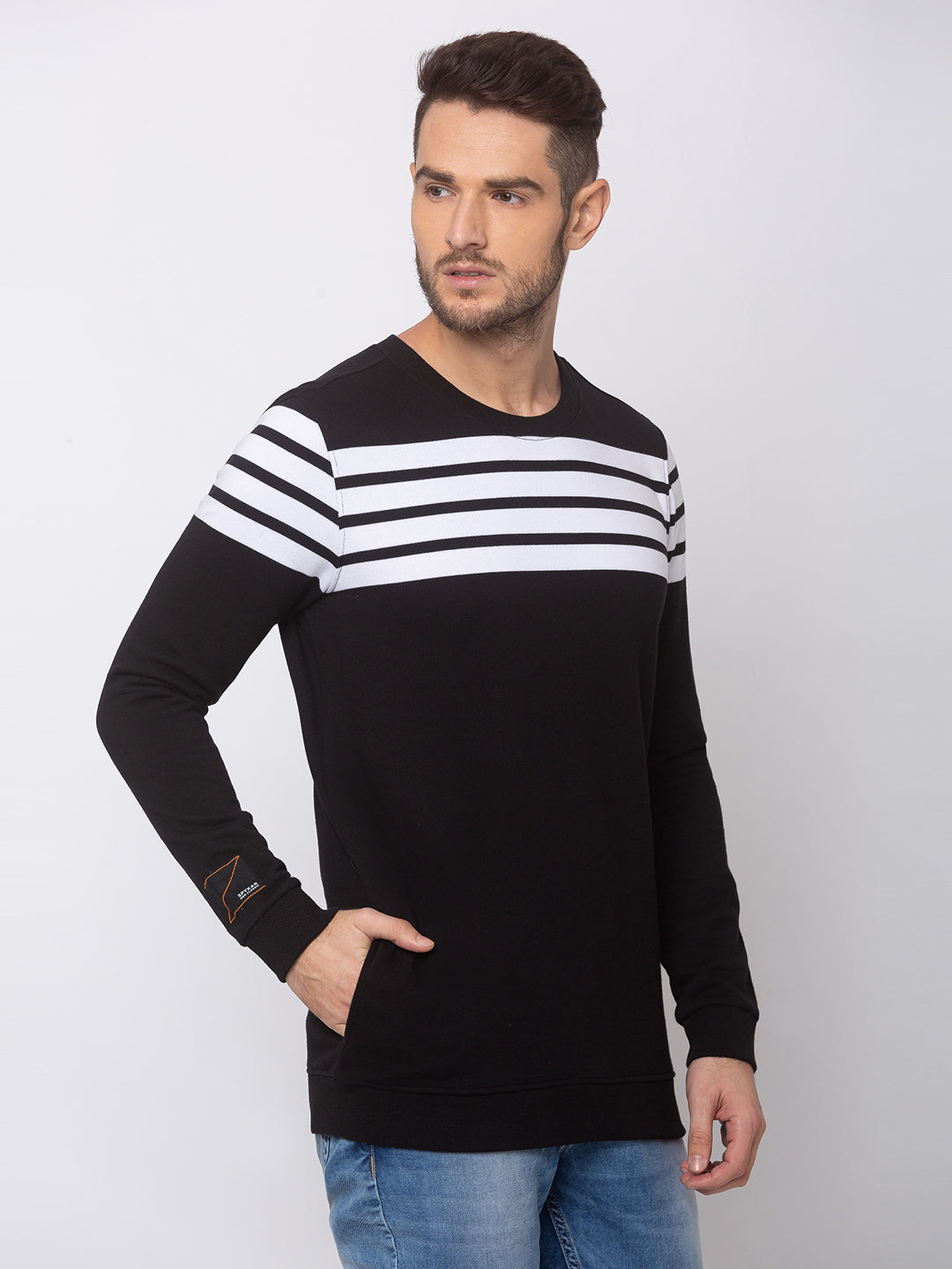 Spykar Black White Blended Slim Fit Sweatshirt For Men