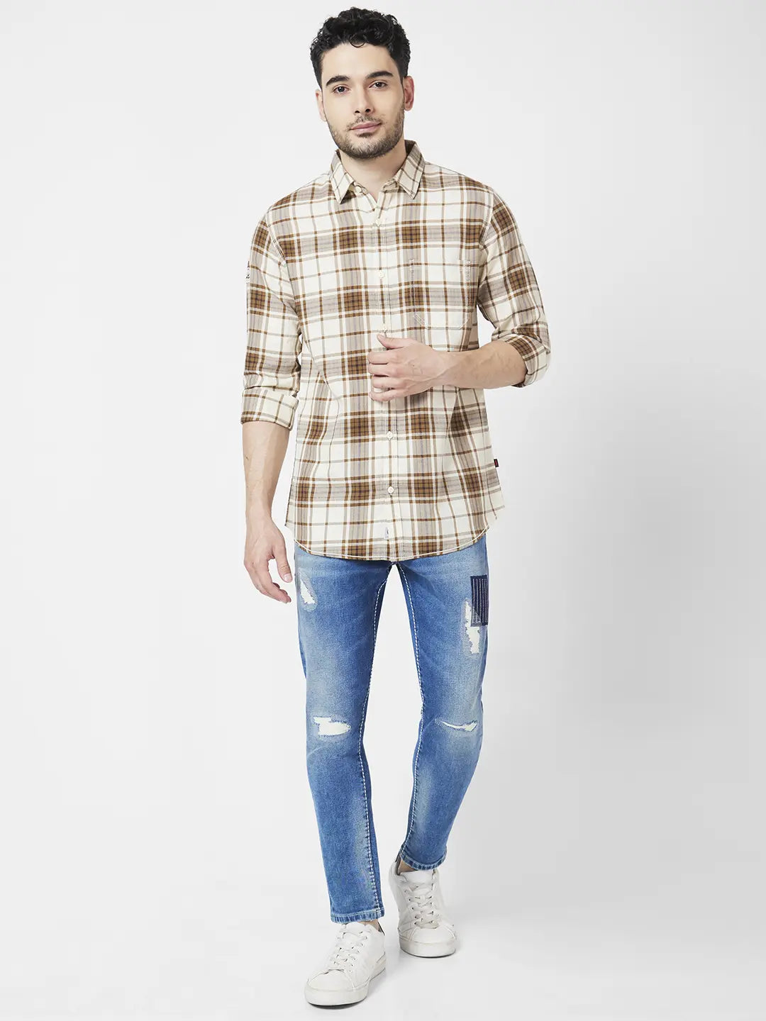 Spykar Men Vintage Blue Cotton Slim Fit Tapered Length Mild Distressed Mid Rise Jeans (Kano)
