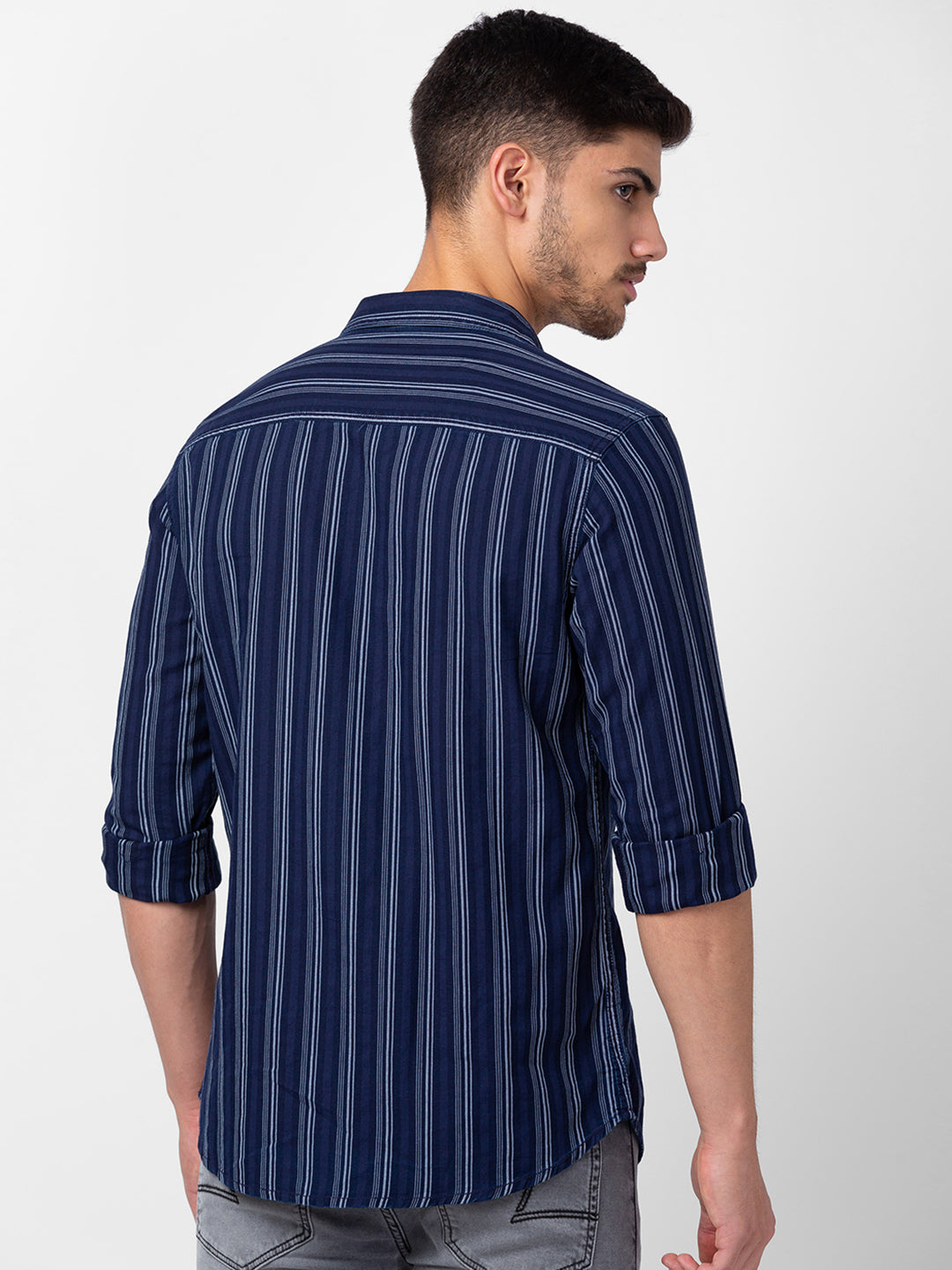 Spykar Men Indigo Blue Cotton Slim Fit Striped Shirt