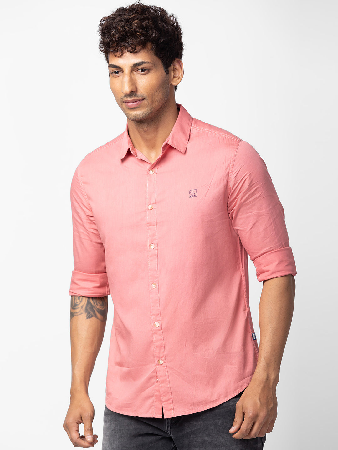 Spykar Men Tan Pink Cotton Slim Fit Plain Shirt