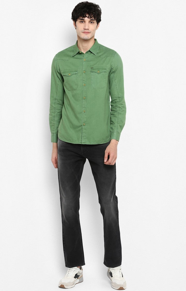 Spykar Men'S Green Cotton Solid Casual Shirts