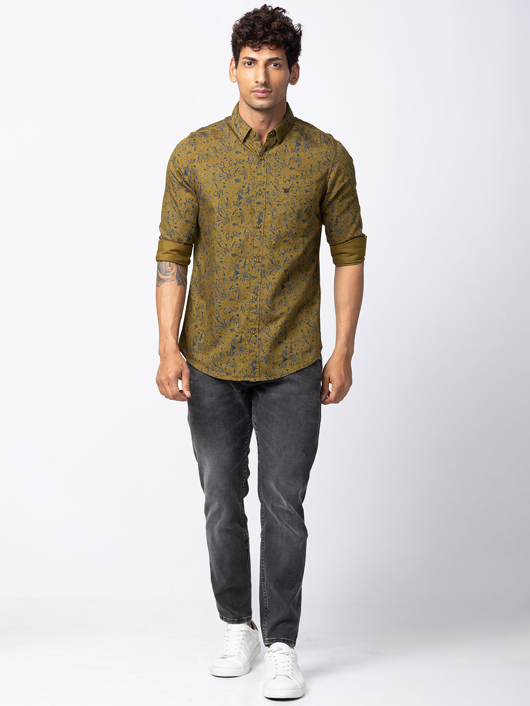 Spykar Men Military Green Cotton Slim Fit Floral Shirt