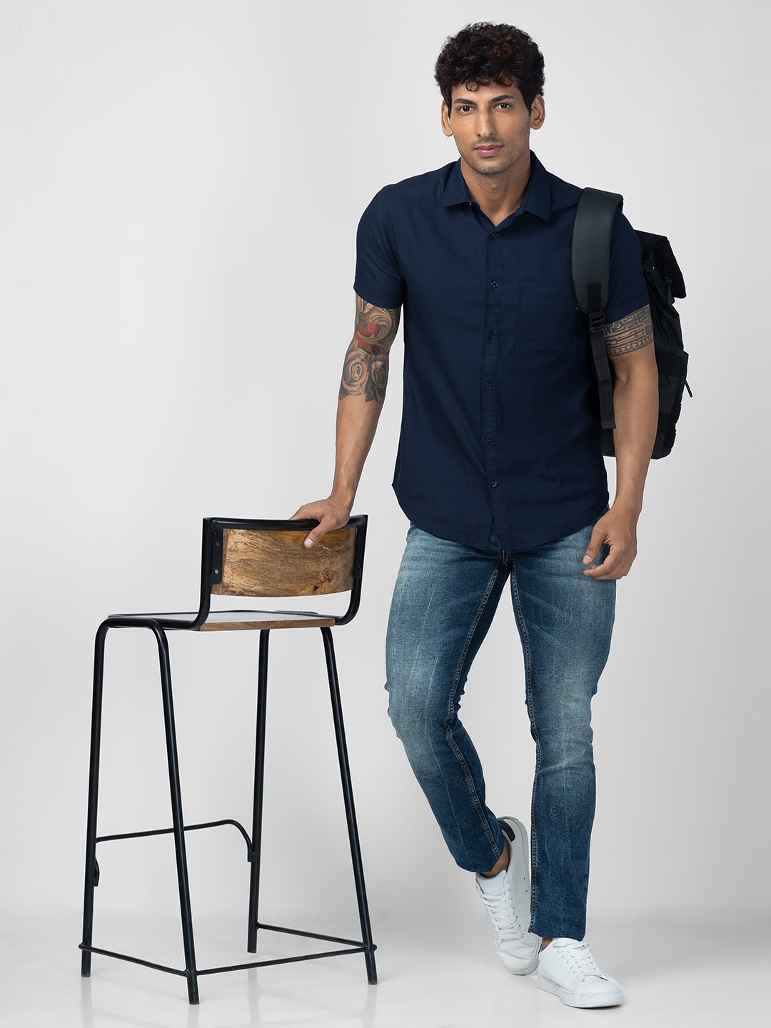 Spykar Men Navy Blue Cotton Slim Fit Plain Shirt