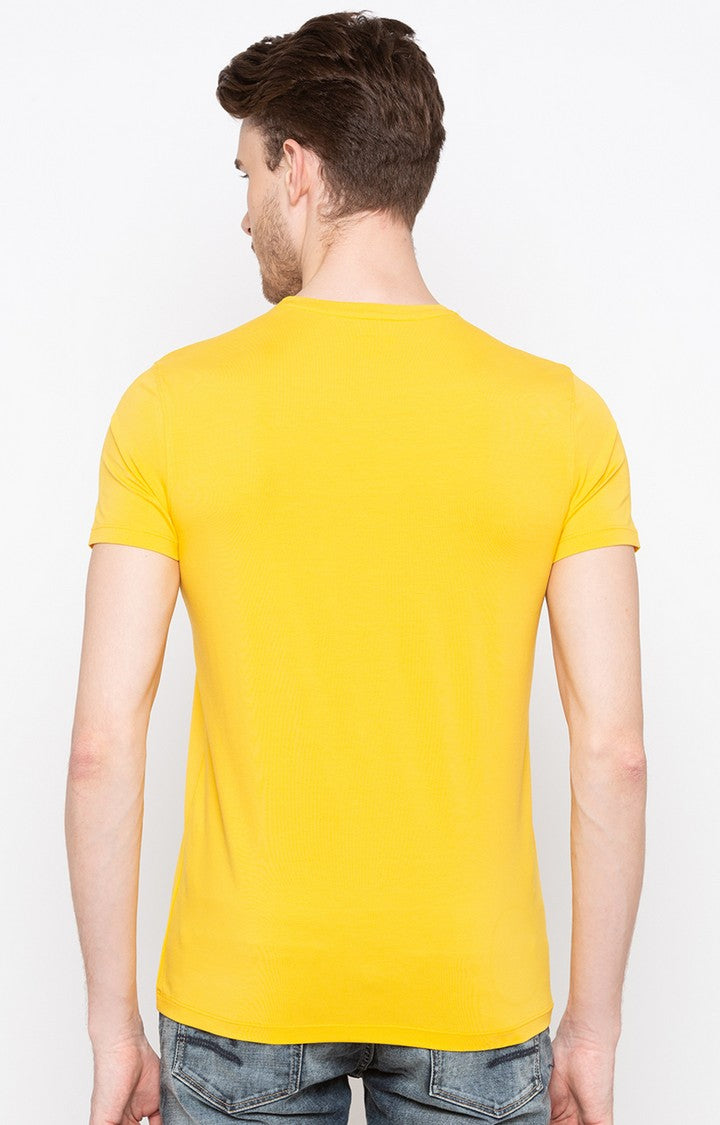 Spykar Yellow Printed Slim Fit Men T-Shirts