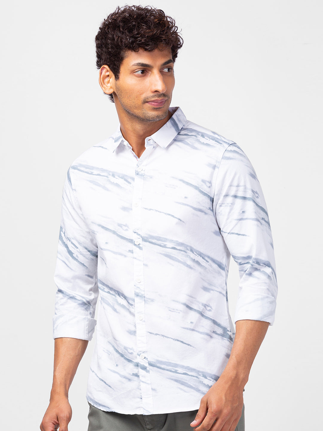 Spykar Men Grey Cotton Slim Fit Printed Shirts