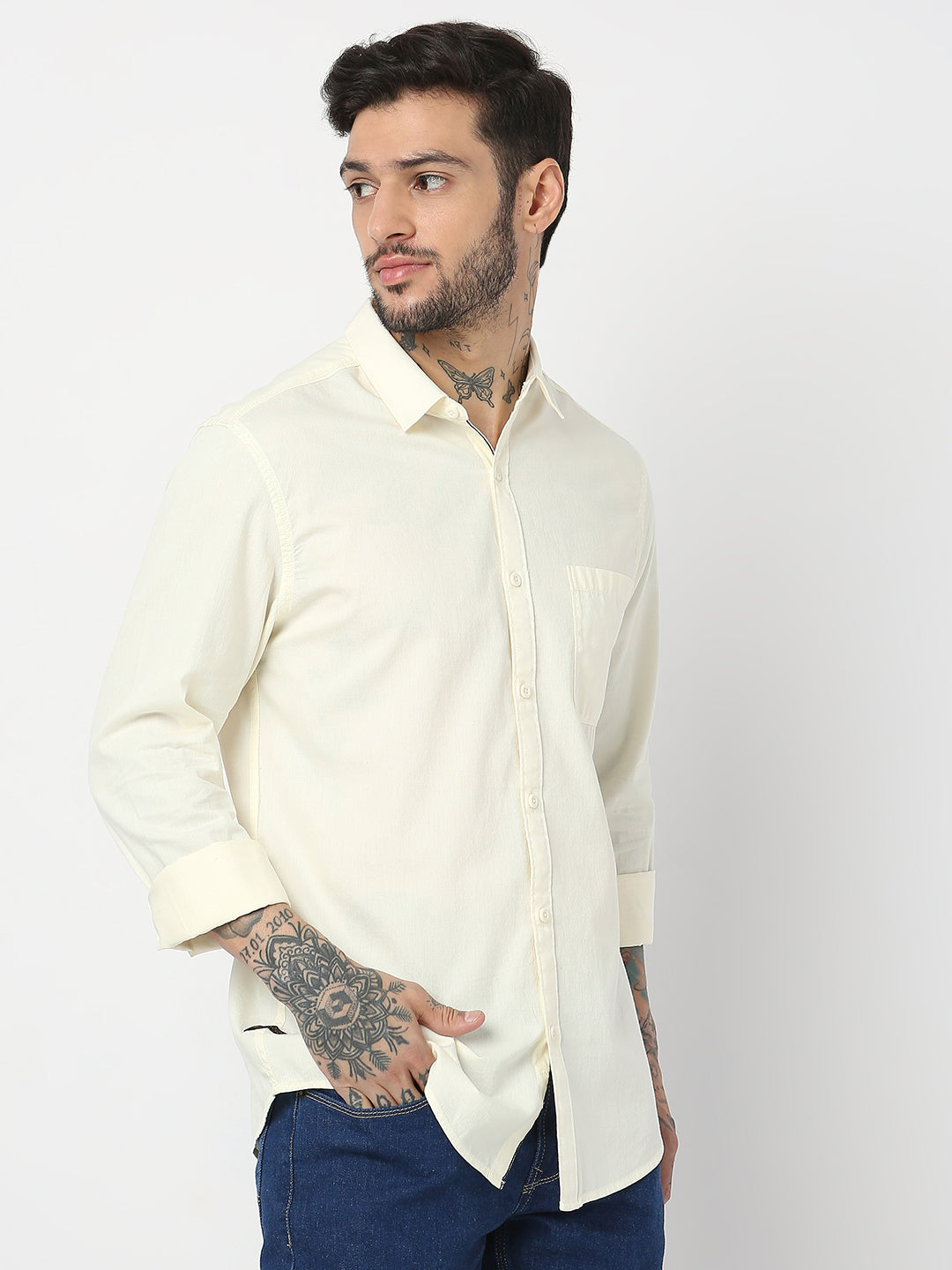 Spykar Men Off White Cotton Slim Fit Plain Shirts