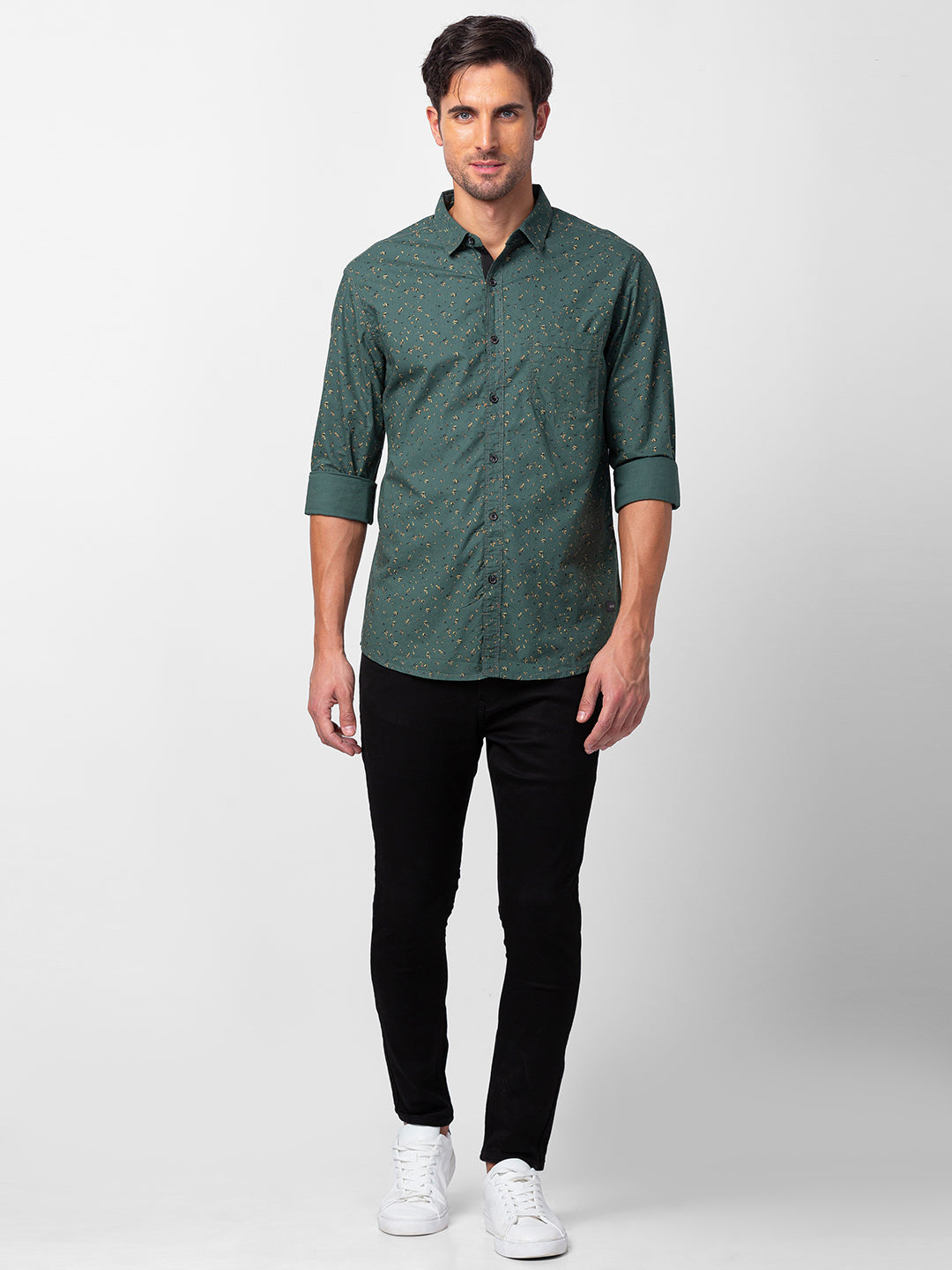 Spykar Men Sage Green Cotton Slim Fit Printed Shirt