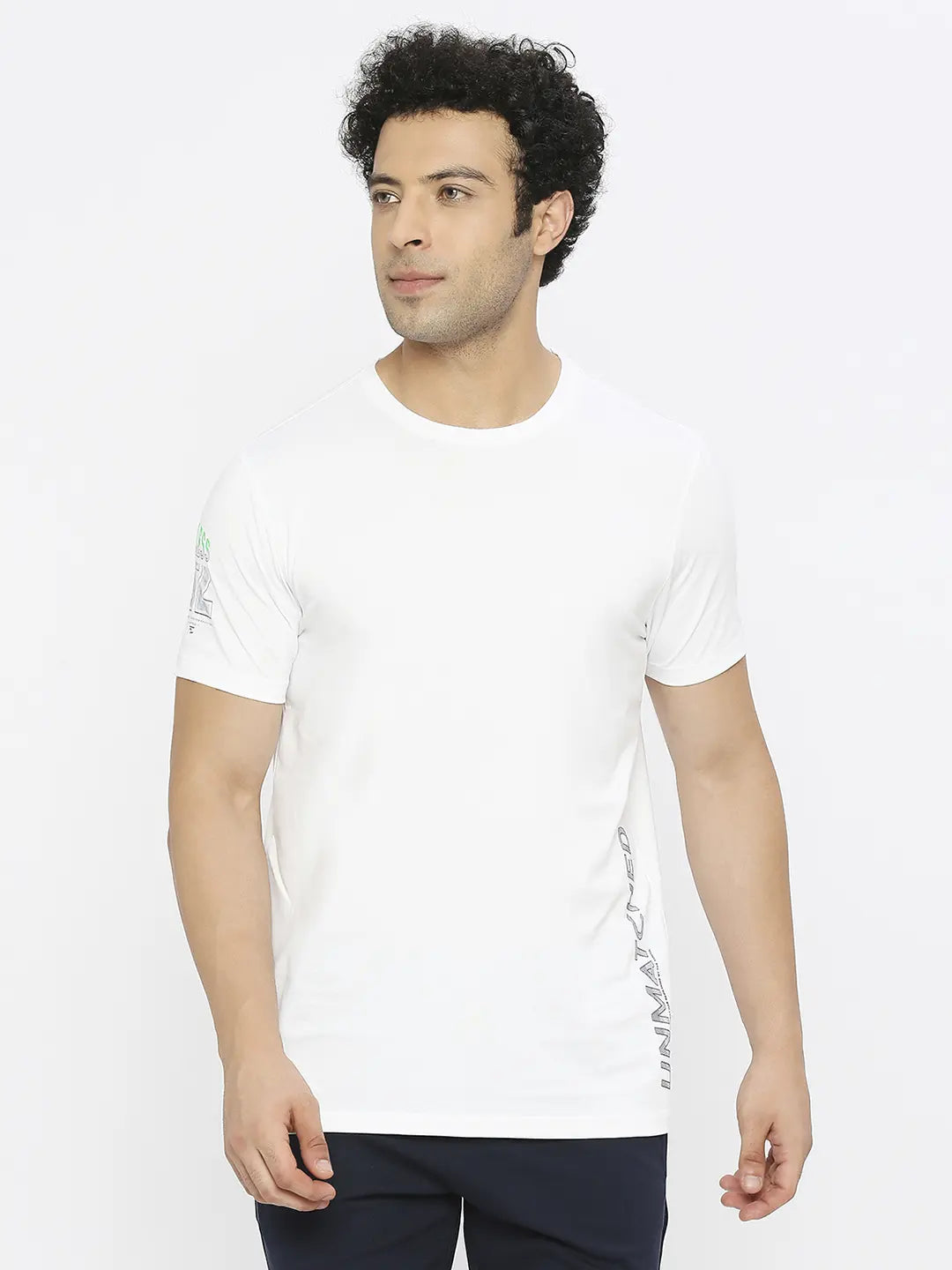 Spykar Men White Blended Regular Fit Half Sleeve Plain Round Neck Tshirt