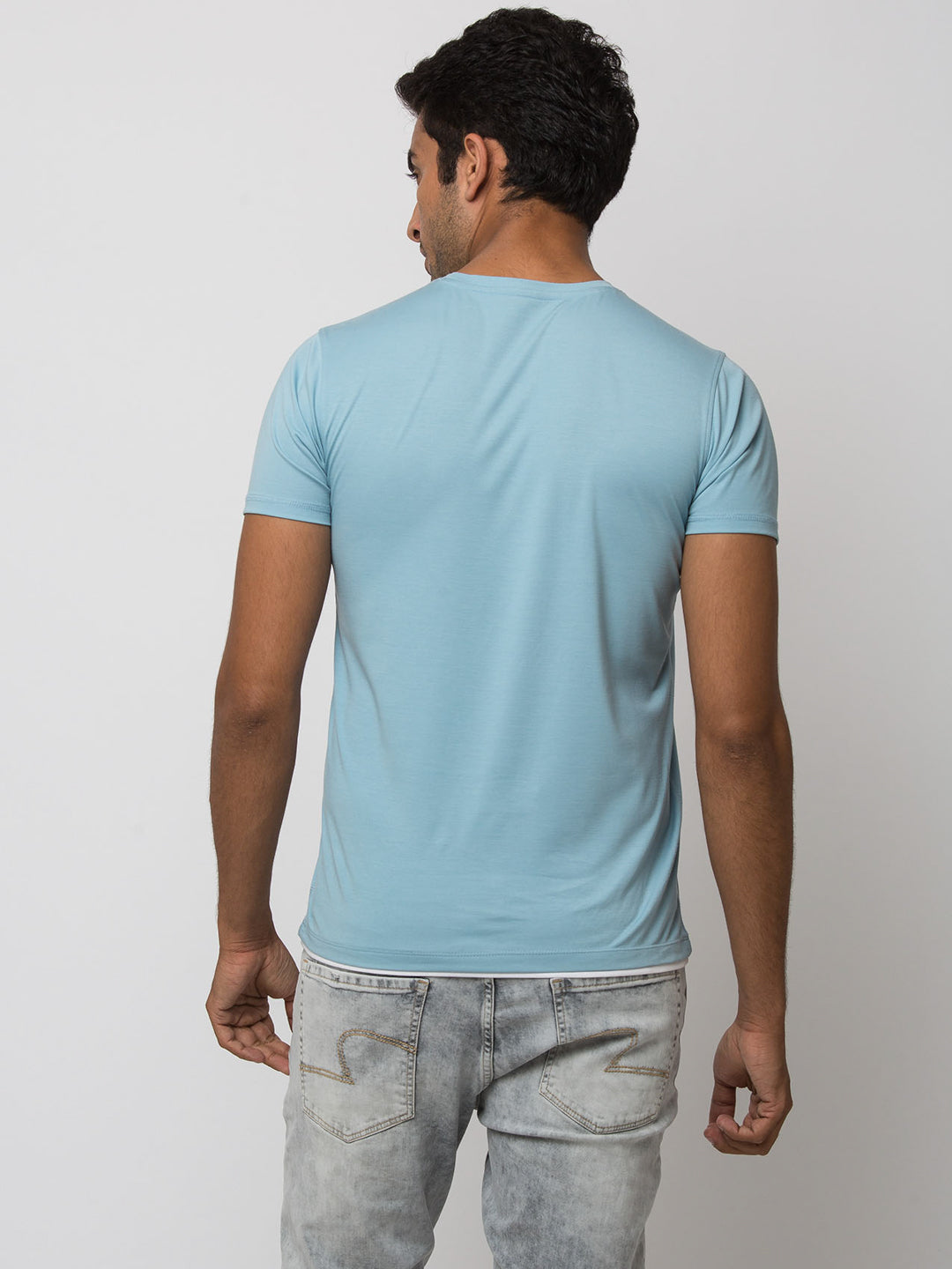 Spykar Men Powder Blue Blended Slim Fit T-Shirt