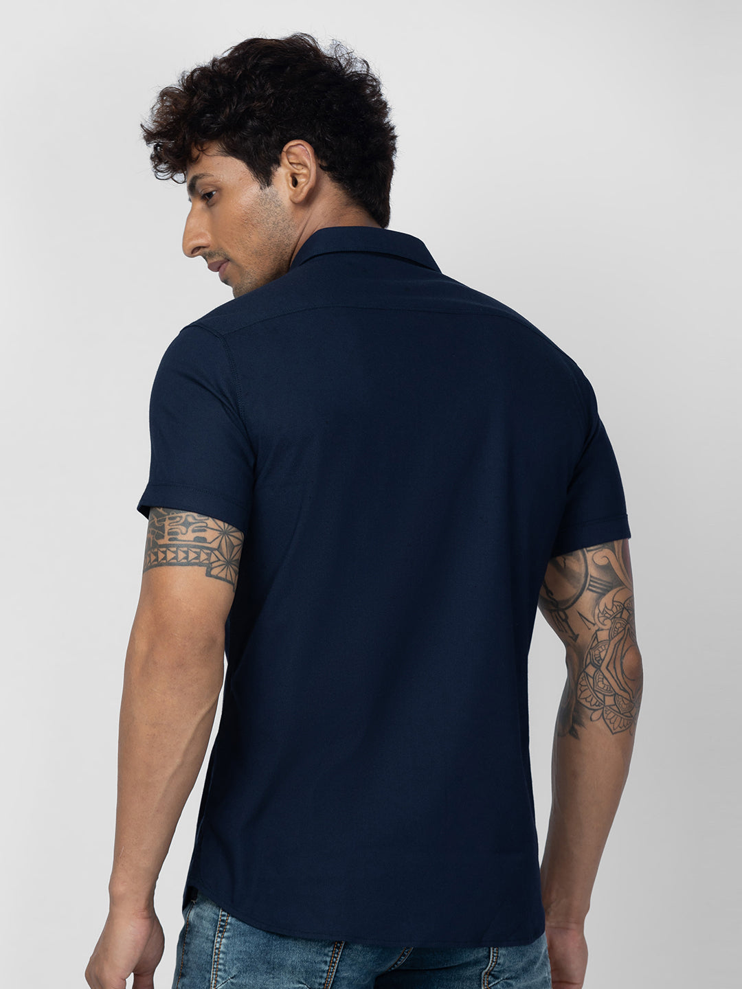 Spykar Men Navy Blue Cotton Slim Fit Plain Shirt