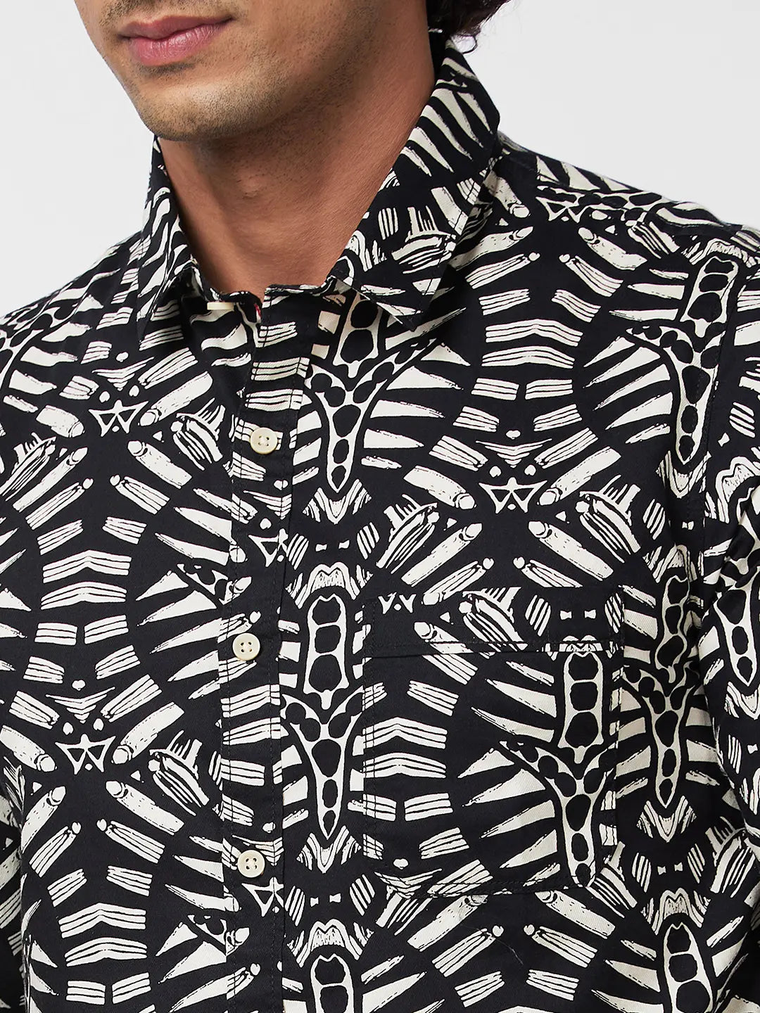 Spykar Men Black Cotton Regular Slim Fit Full Sleeve Causal Printed Shirt
