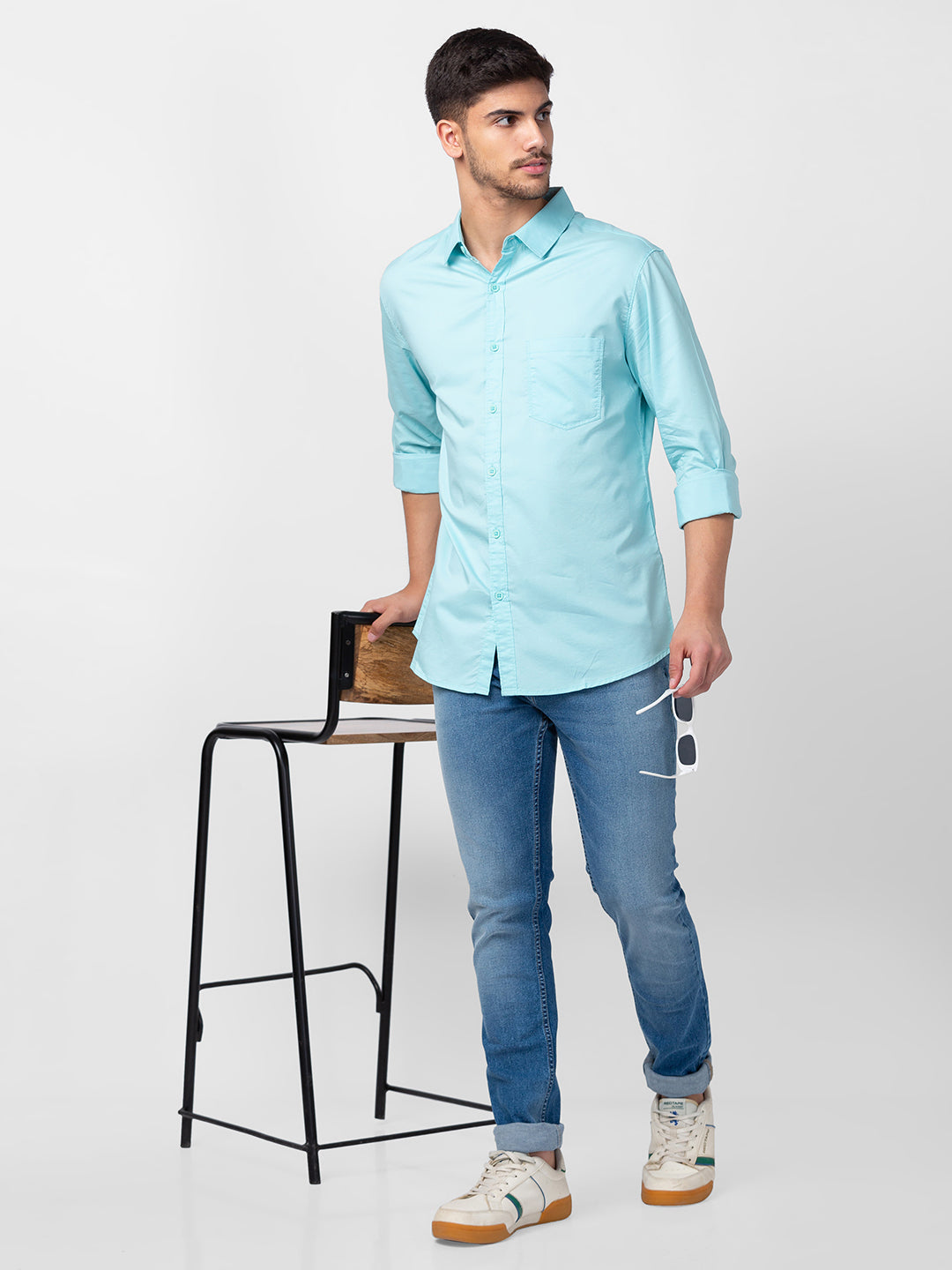 Spykar Men Bleached Aqua Cotton Slim Fit Plain Shirt