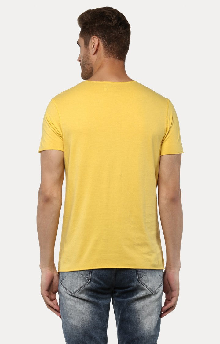 Spykar Yellow Solid Slim Fit Men T-Shirts