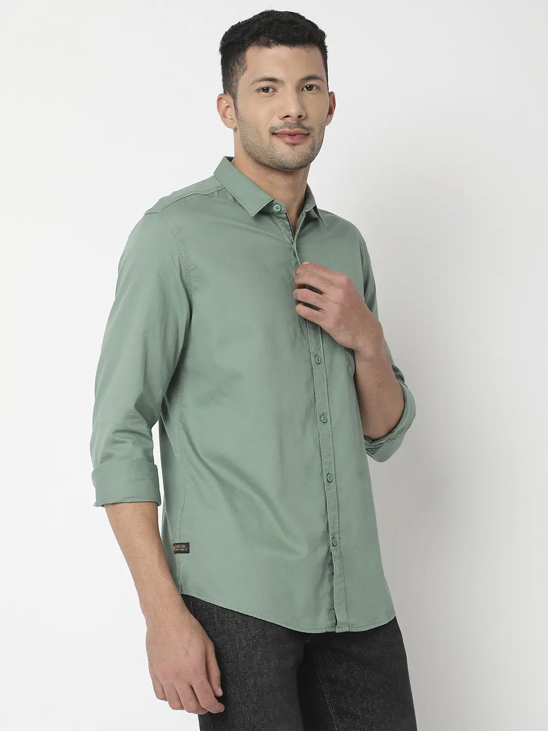 Spykar Men Sage Green Cotton Slim Fit Plain Shirt