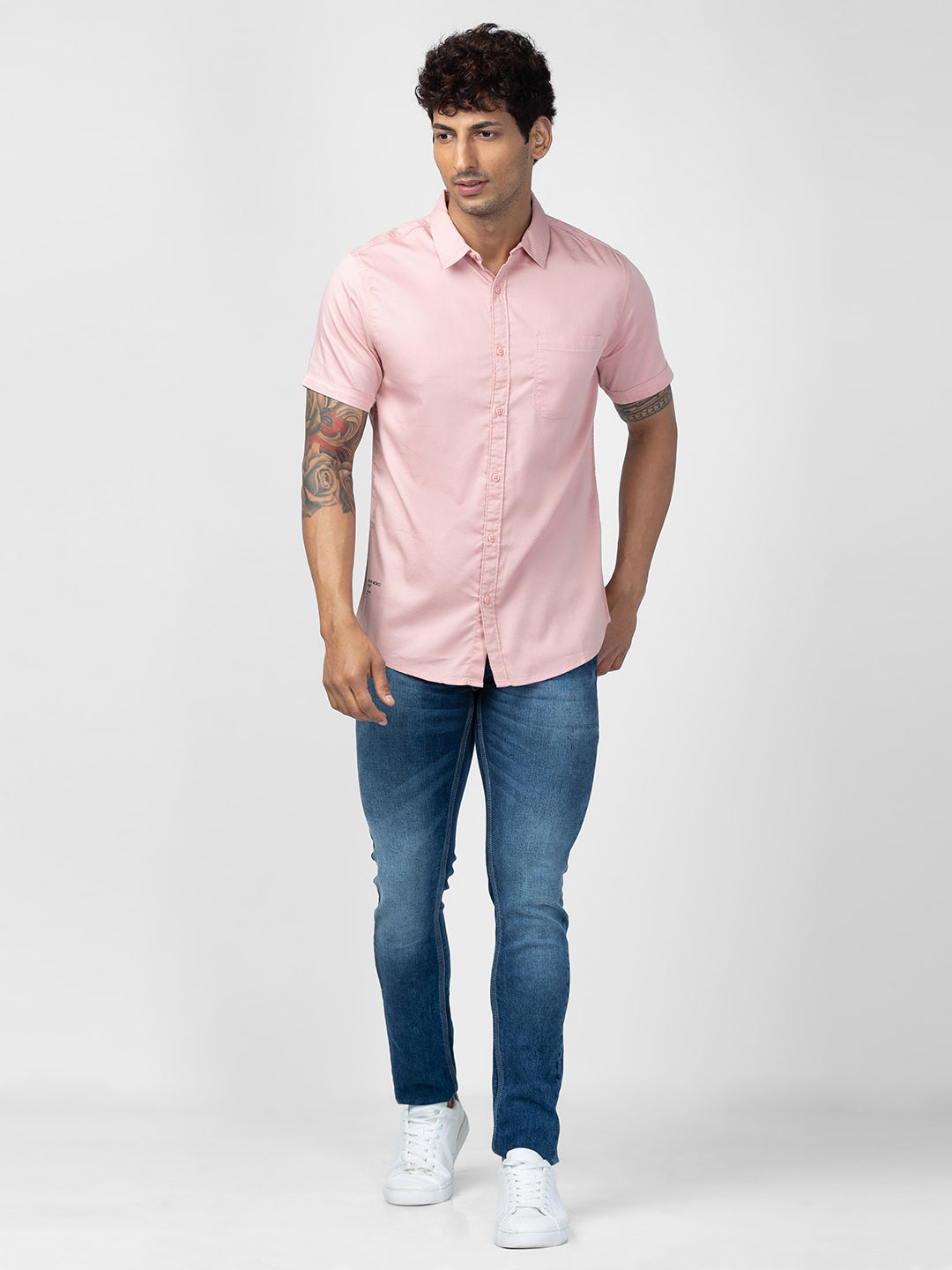 Spykar Men Dusty Pink Cotton Slim Fit Plain Shirt